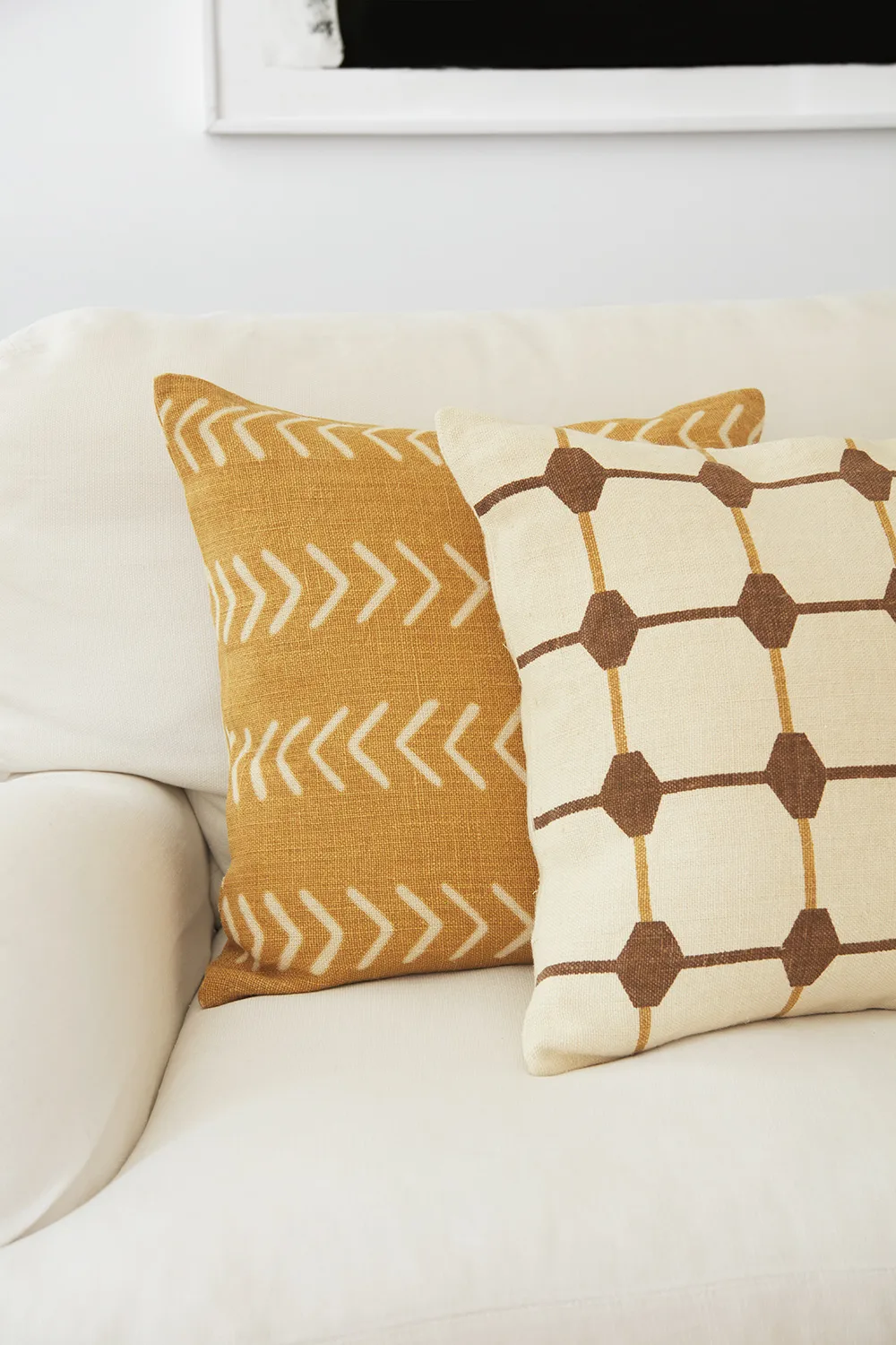 Rakhi kussenhoes 50x50 cm, Taupe-spicy yellow Chhatwal & Jonsson