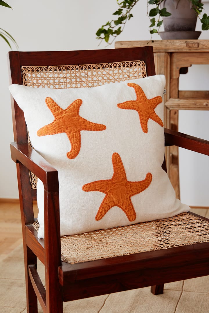 Star Fish kussenhoes 50x50 cm, Off white-orange Chhatwal & Jonsson