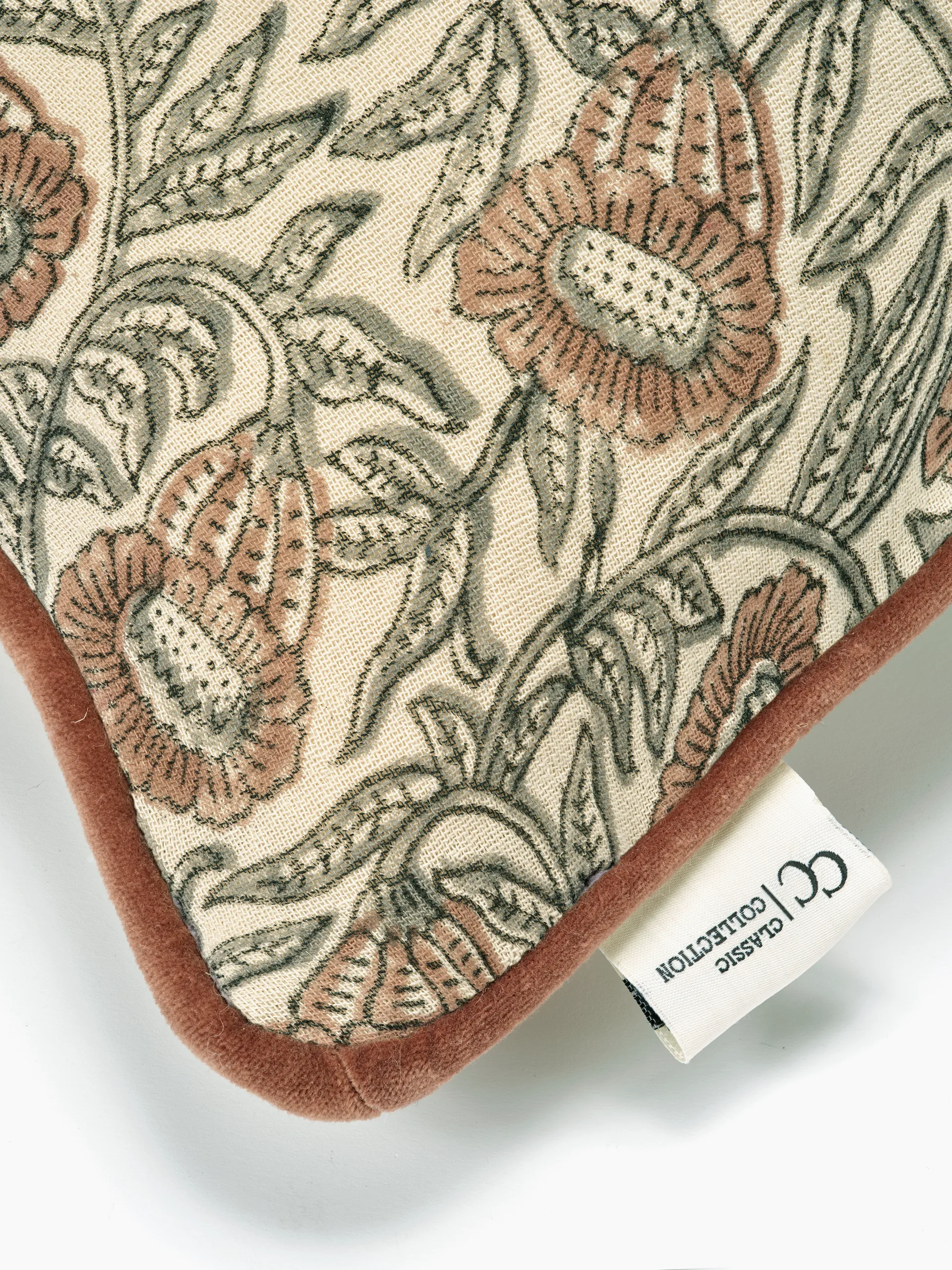 Bell kussenhoes 50x50 cm, Mocha Classic Collection