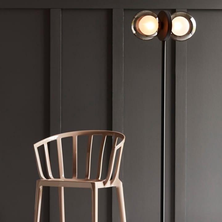 Discus 143 vloerlamp, Zwart CO Bankeryd