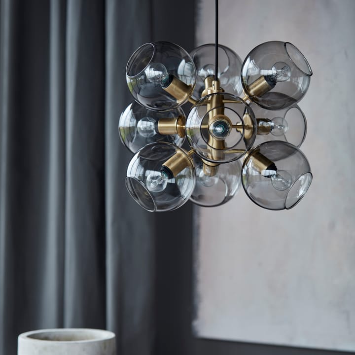 Tage hanglamp, messing-rookkleurig glas CO Bankeryd