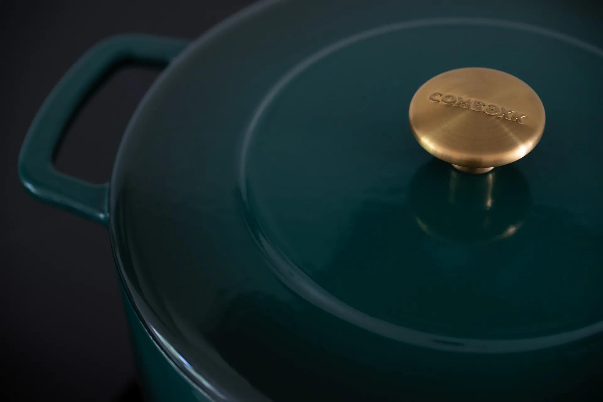 Combekk geëmailleerde gietijzeren braadpan Ø28 cm, Holly Green-gold knob Combekk