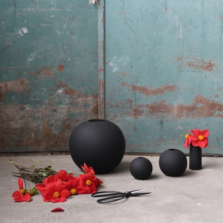 Ball vaas black, 8 cm. Cooee Design