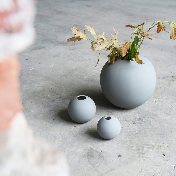 Ball vaas grey, 10 cm. Cooee Design