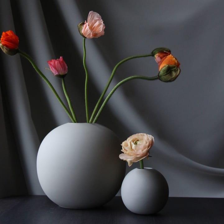 Ball vaas grey, 20 cm. Cooee Design