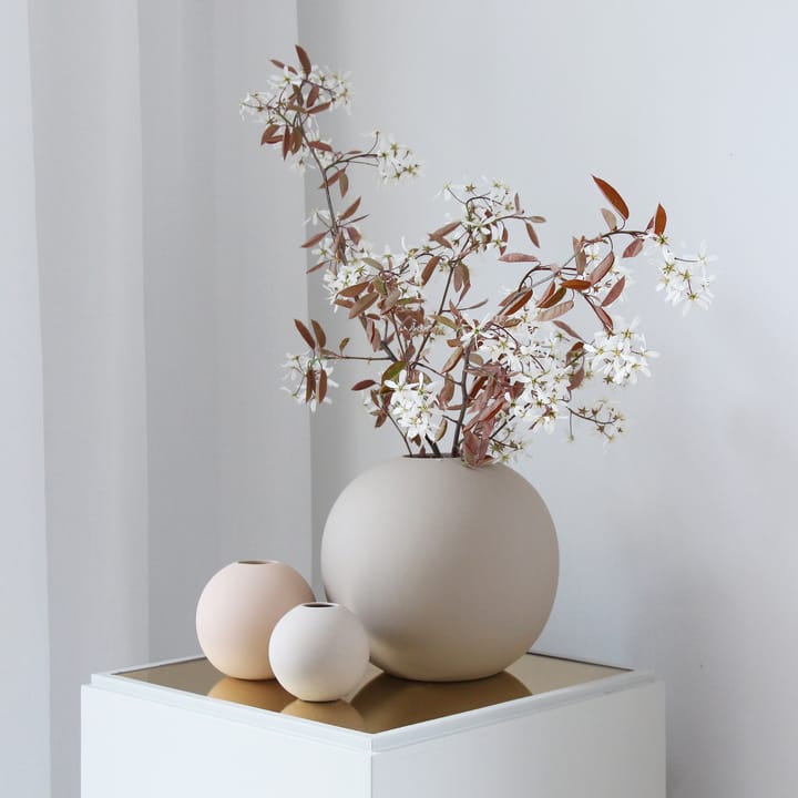 Ball vaas sand, 20 cm. Cooee Design