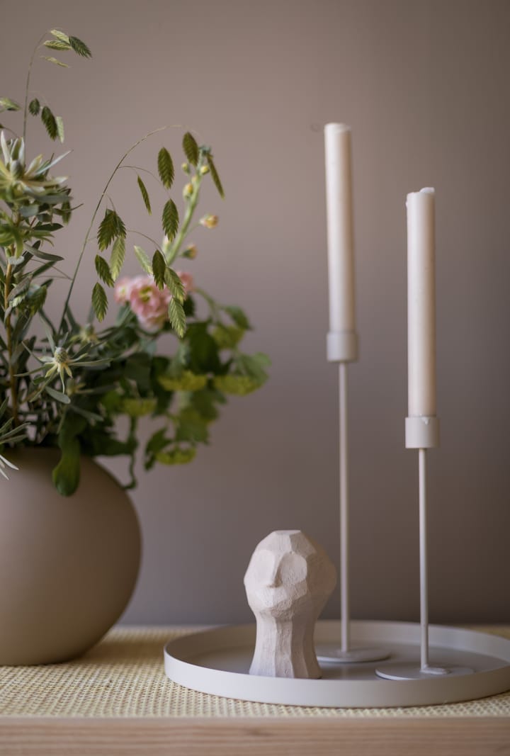 Benedict en Amal sculptuur, Limestone Cooee Design