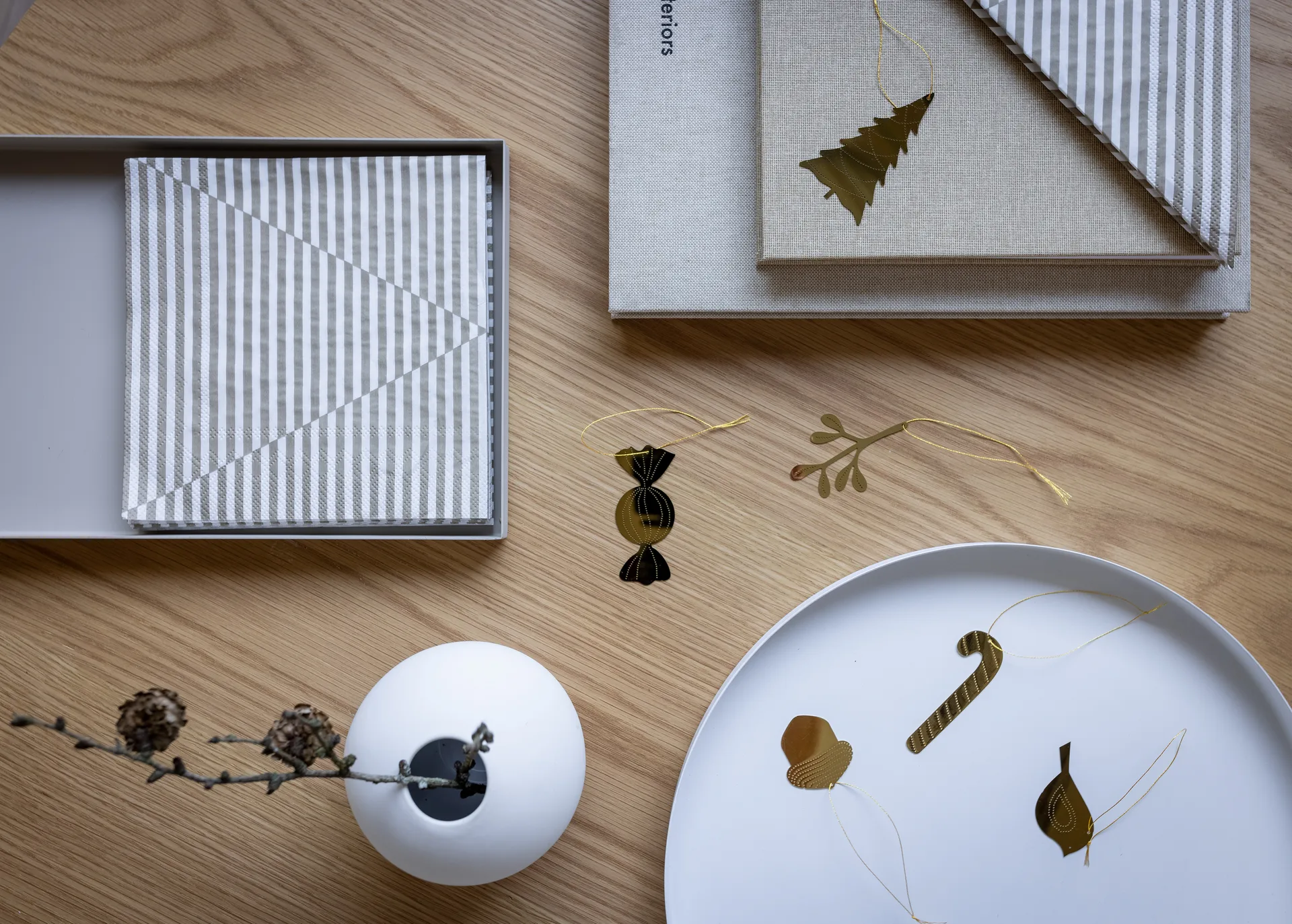 Broken Lines servet 33x33 cm 20-pack, Sand-white Cooee Design