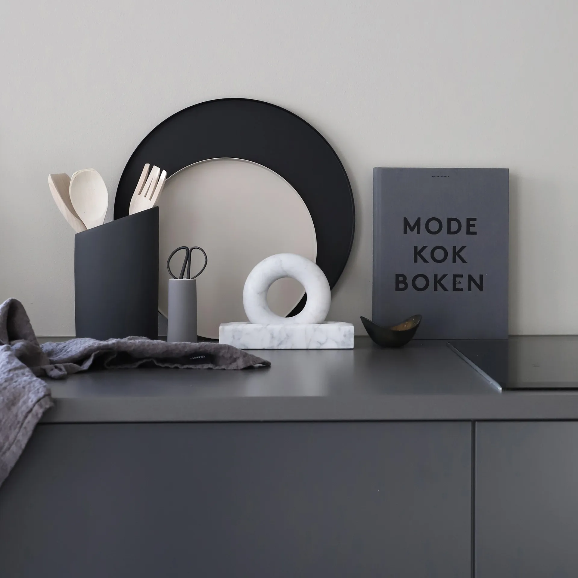 Cooee dienblad 40 cm. rond, black (zwart) Cooee Design