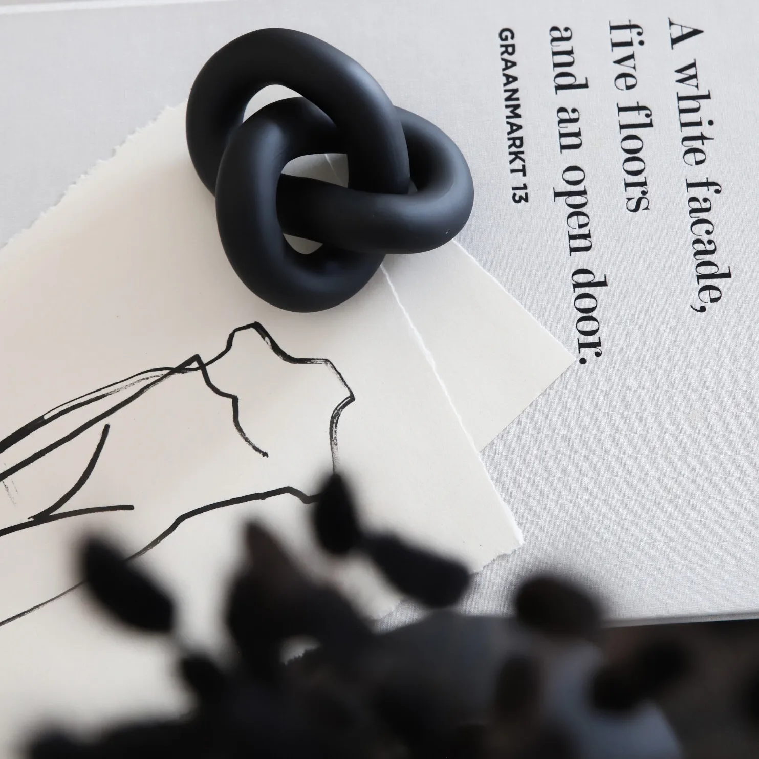 Knot Table small decoratie, Black Cooee Design