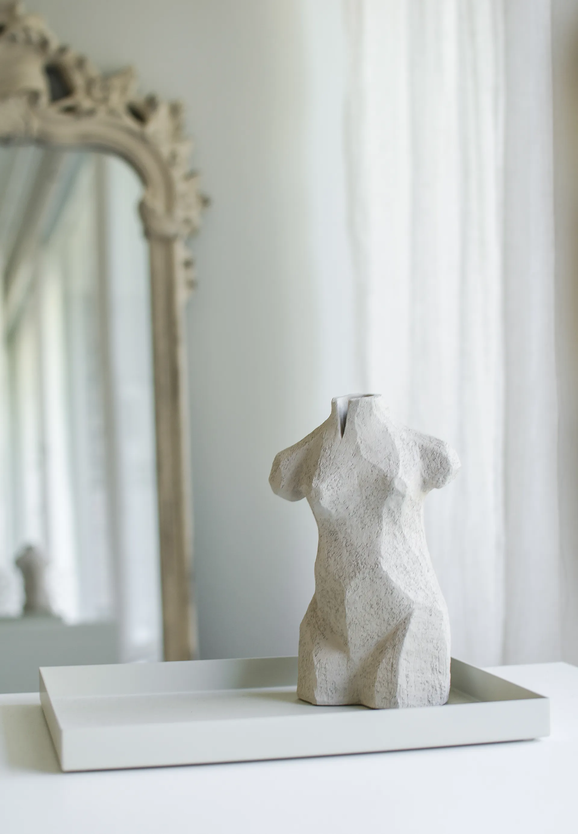 Leah sculptuur, Limestone Cooee Design
