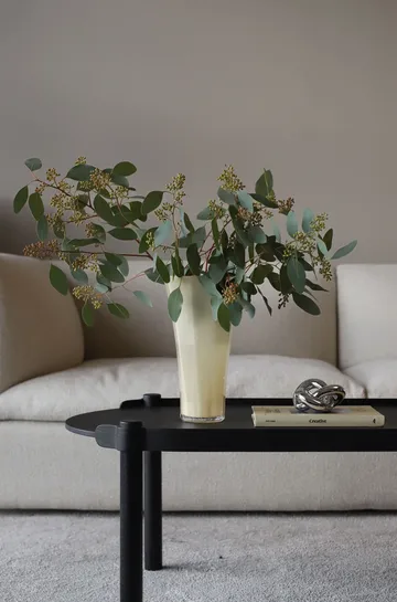 Liliané vaas 18 cm - Butter yellow - Cooee Design