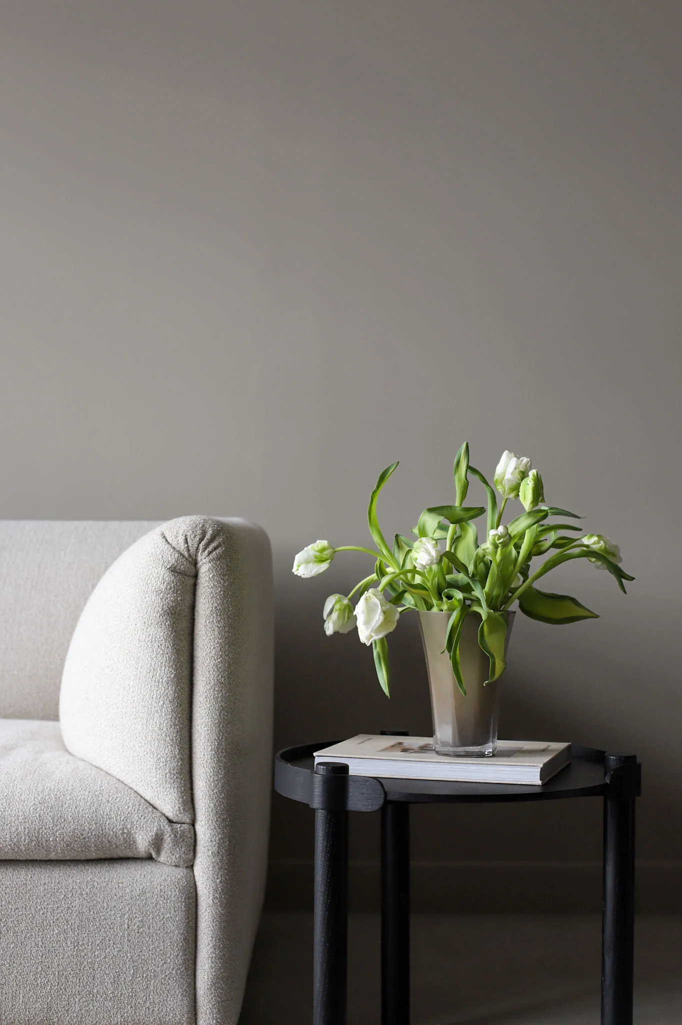 Liliané vaas 18 cm, Sand Cooee Design