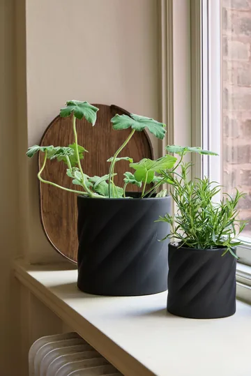 Twist bloempot - Black, medium Ø19 cm - Cooee Design