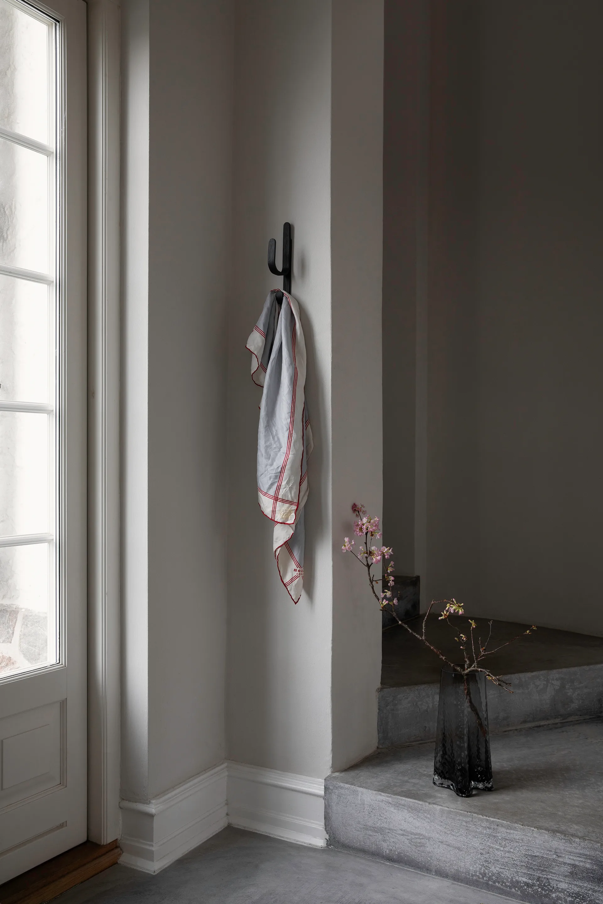 Woody haak One, Black stained oak Cooee Design