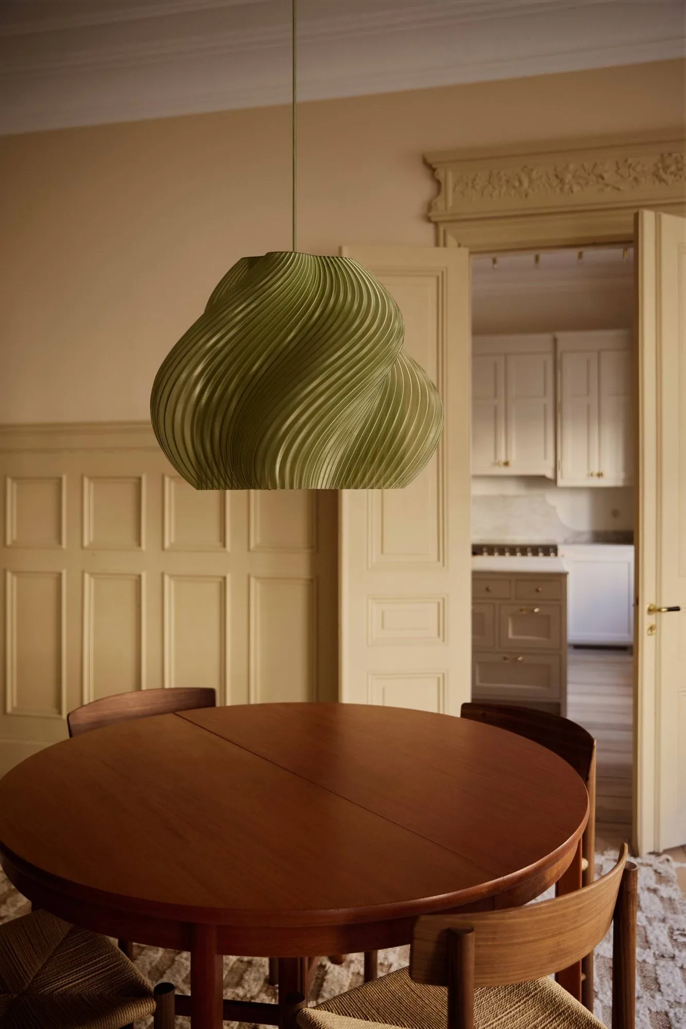 Soft Serve hanglamp, Olive-chroom, Mega, 60 cm Crème Atelier