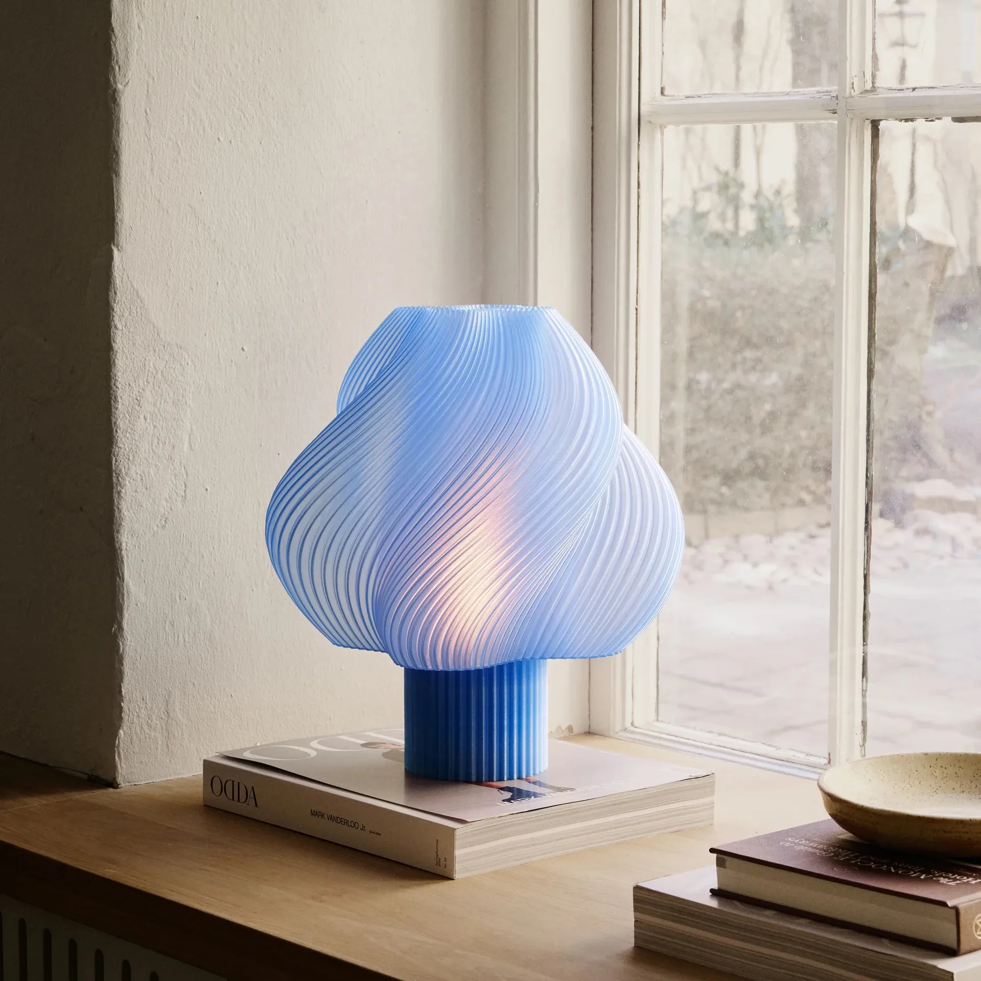 Soft Serve tafellamp, Blueberry sorbet, Grande, 34 cm Crème Atelier