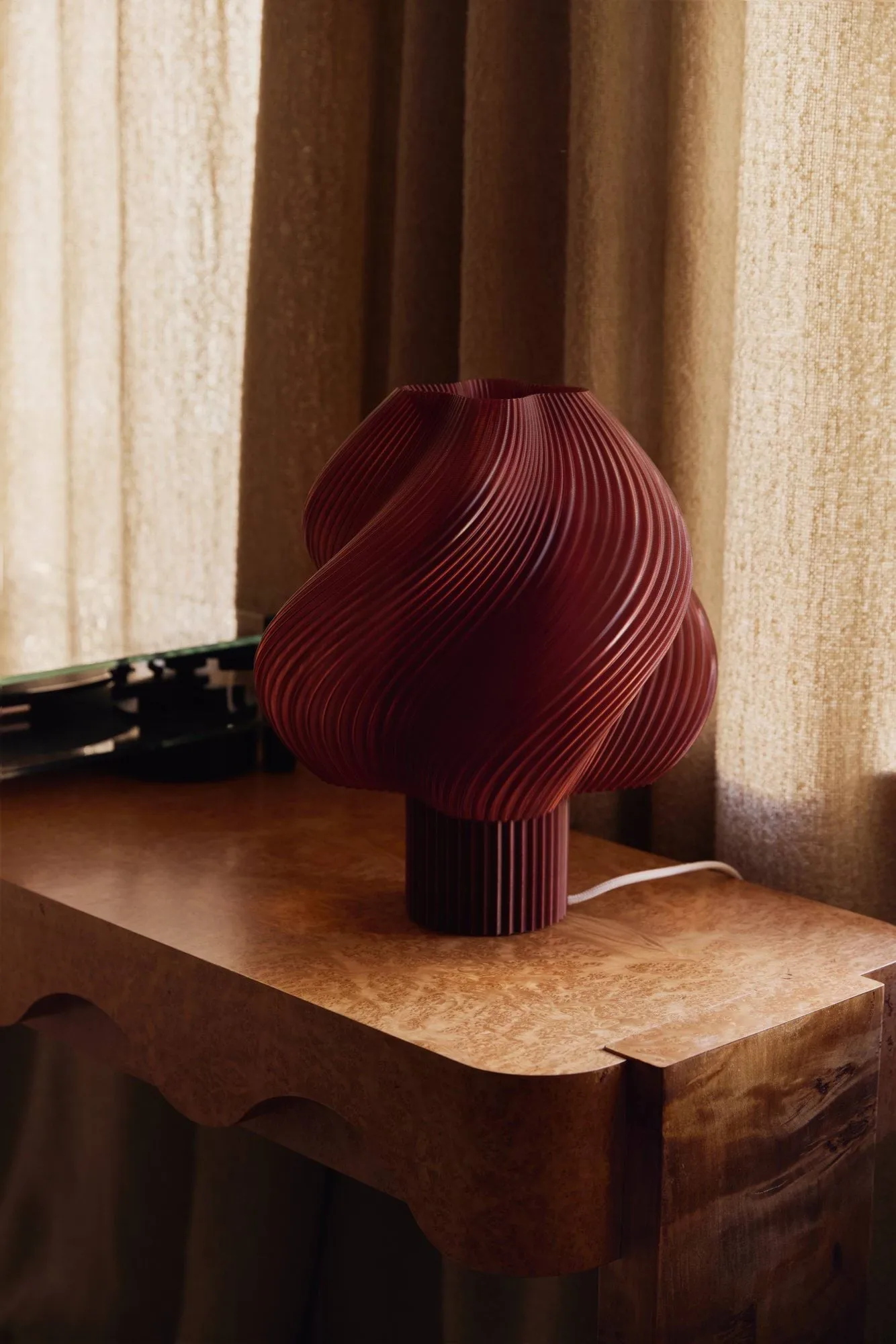 Soft Serve tafellamp, Cherry, Grande, 34 cm Crème Atelier
