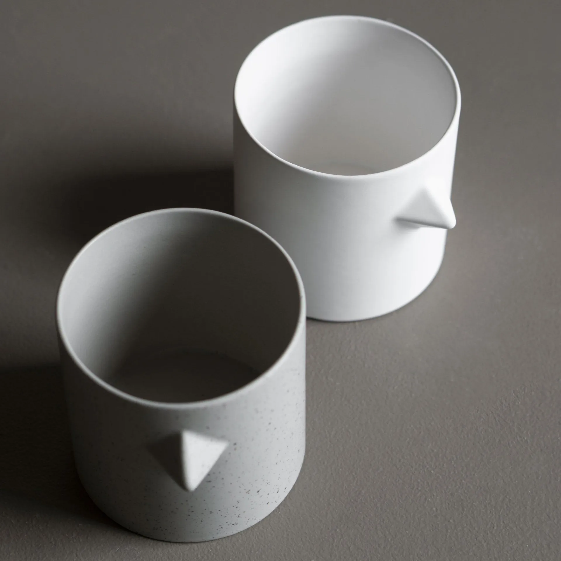 Chicken pot Ø10 cm, Mole dot DBKD
