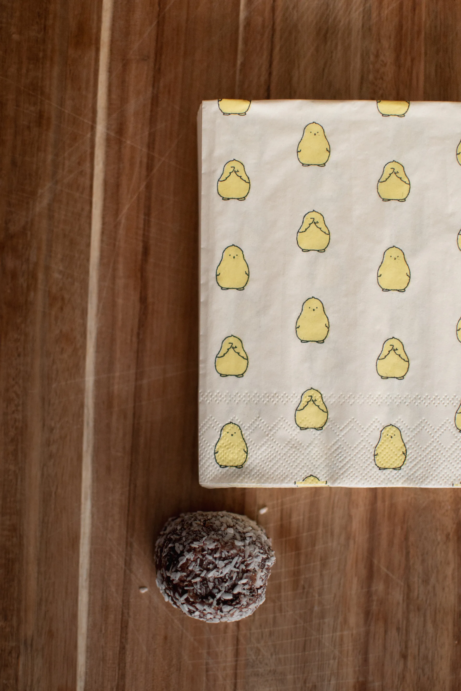 Chubby chicken papieren servet 20-pack, Yellow, 33x33 cm DBKD