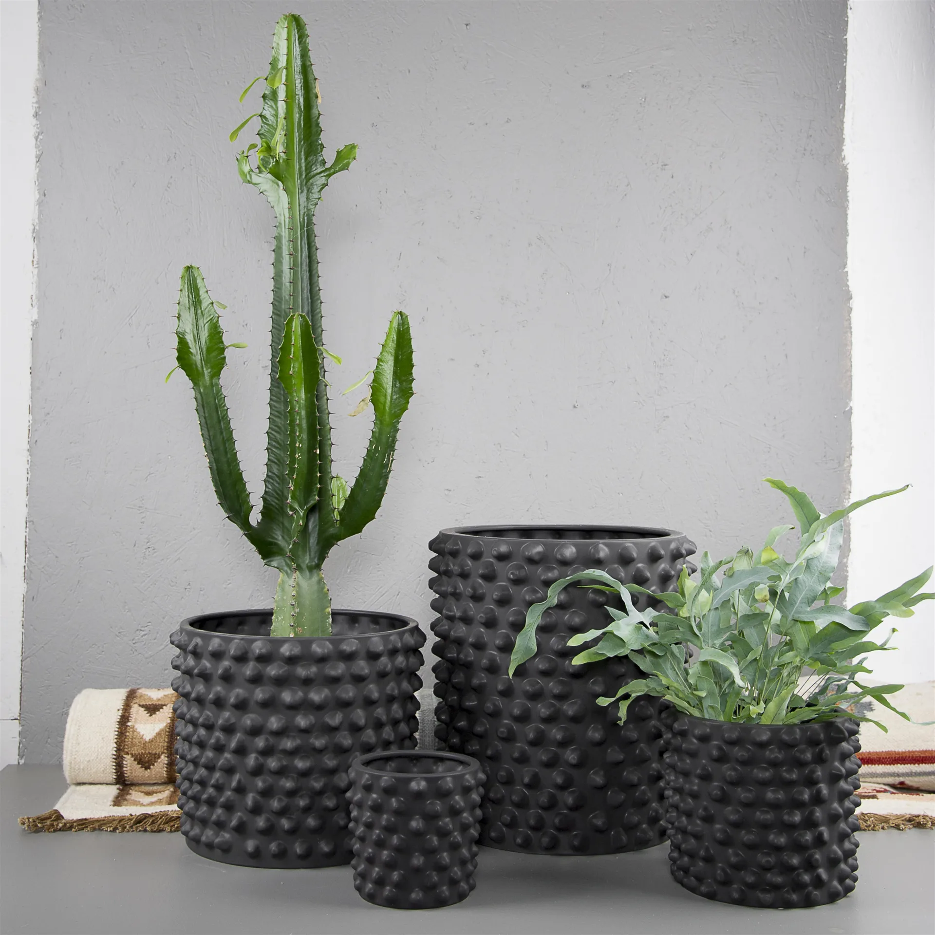 Cloudy pot donkergrijs, middel - Ø 30 cm DBKD