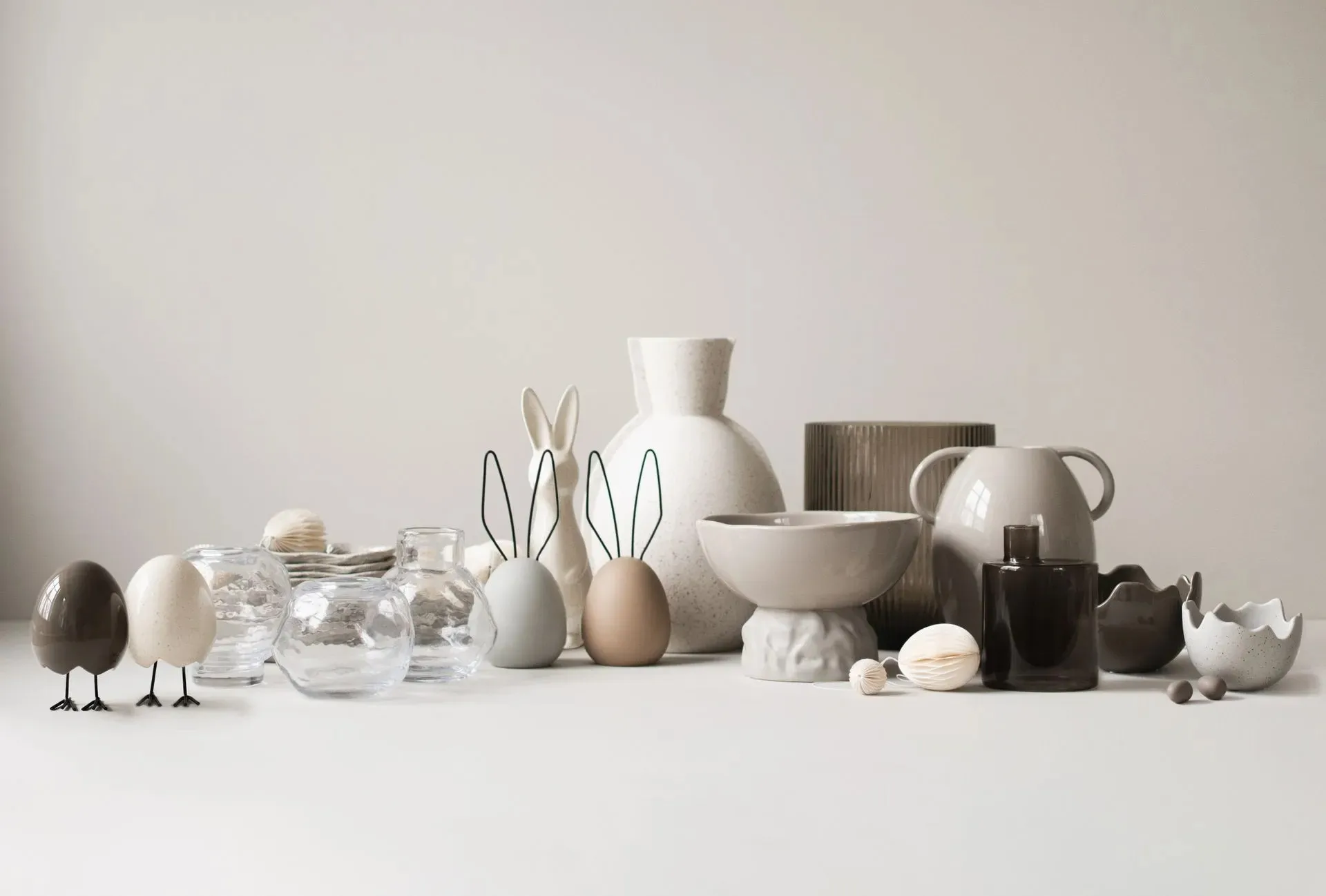 Haas paasdecoratie H20 cm, Zand DBKD