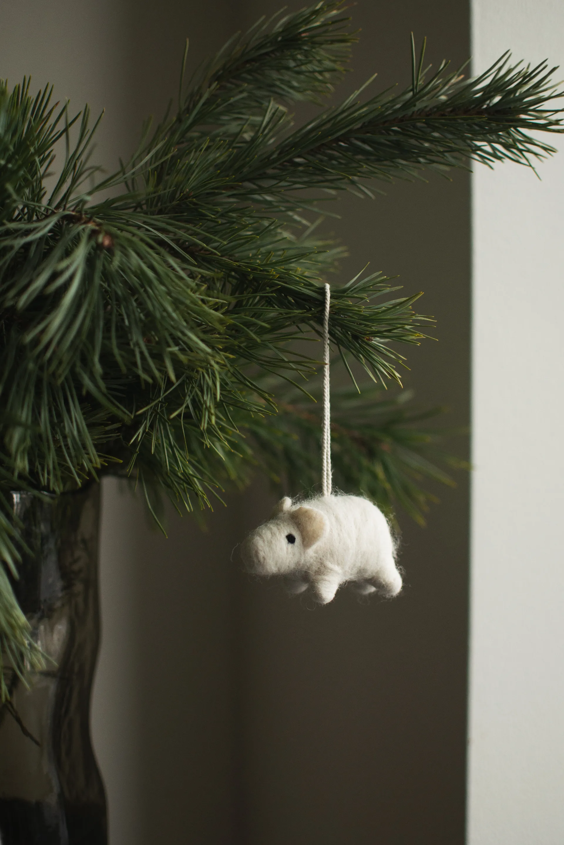 Hangend varken decoratiehanger, Wit DBKD