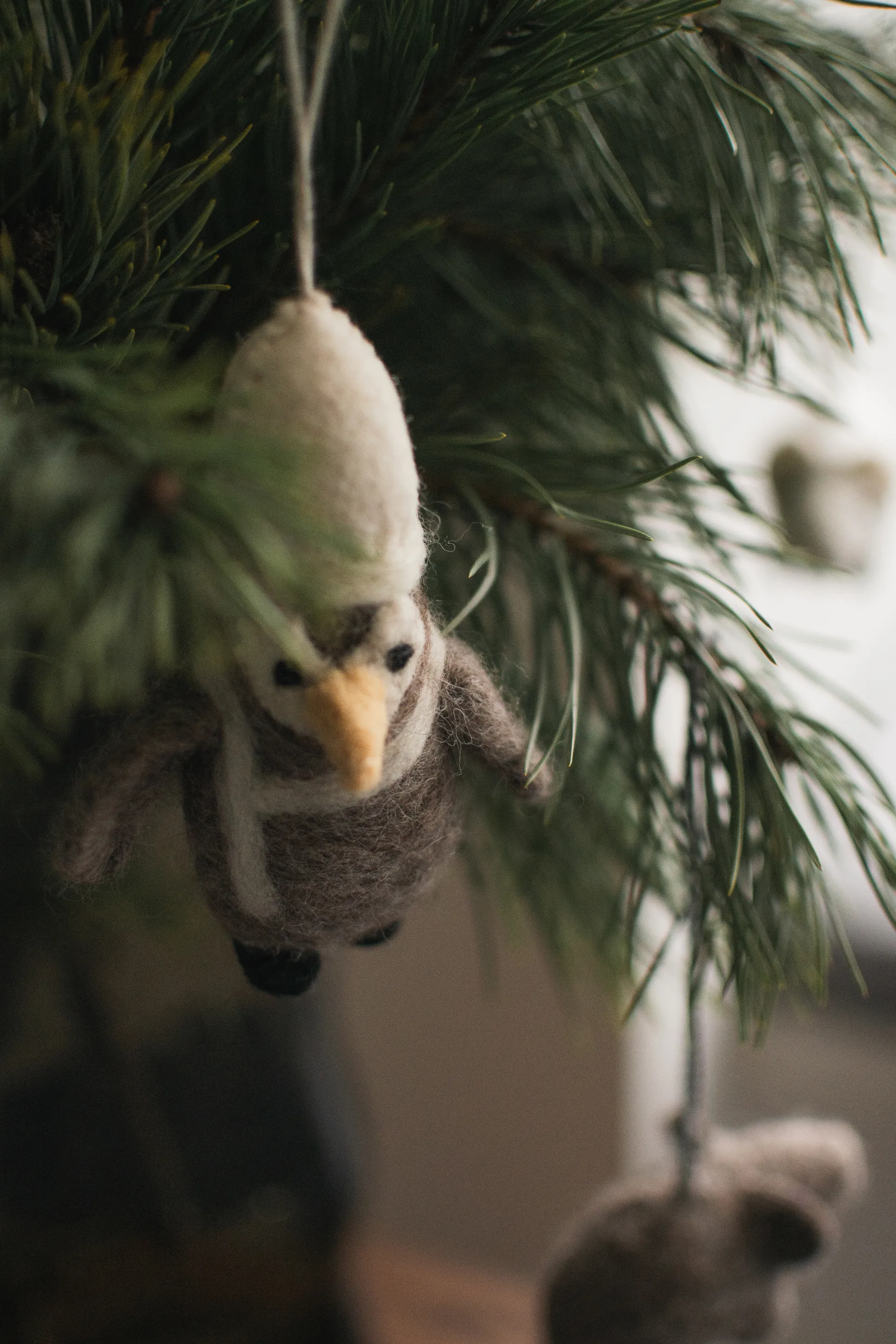 Hangende pinguïn decoratiehanger, Beige-wit DBKD