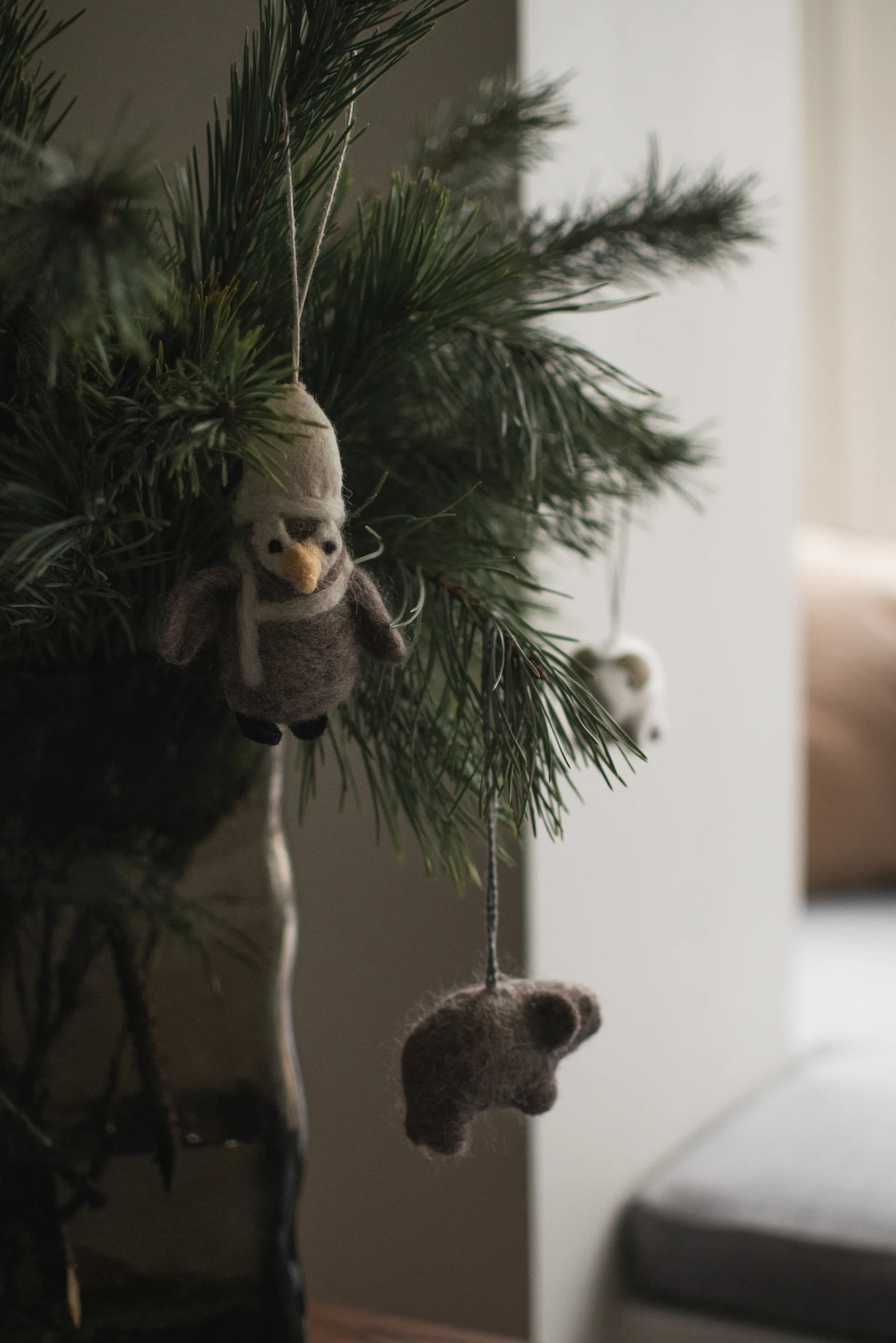 Hangende pinguïn decoratiehanger, Beige-wit DBKD