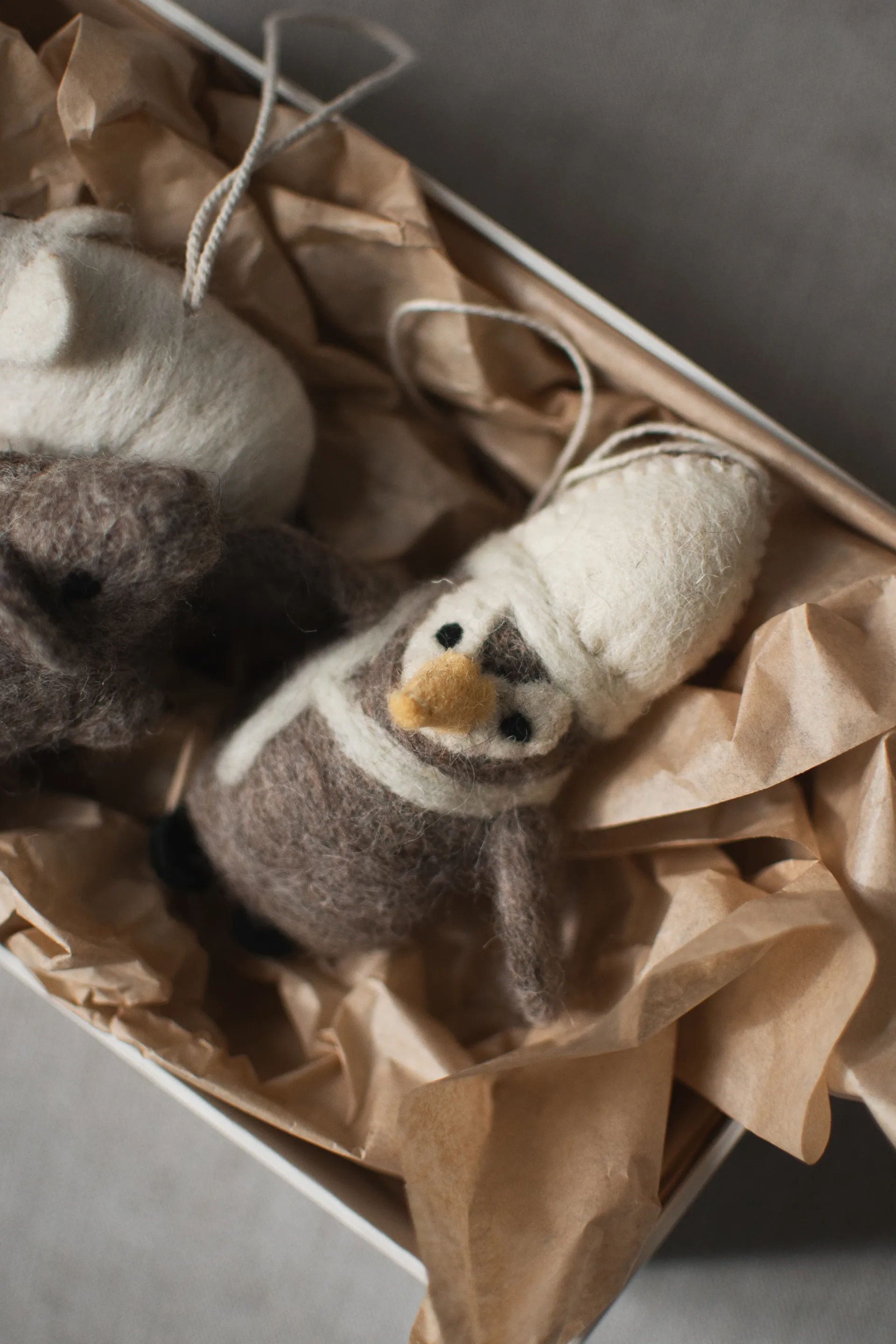 Hangende pinguïn decoratiehanger, Beige-wit DBKD