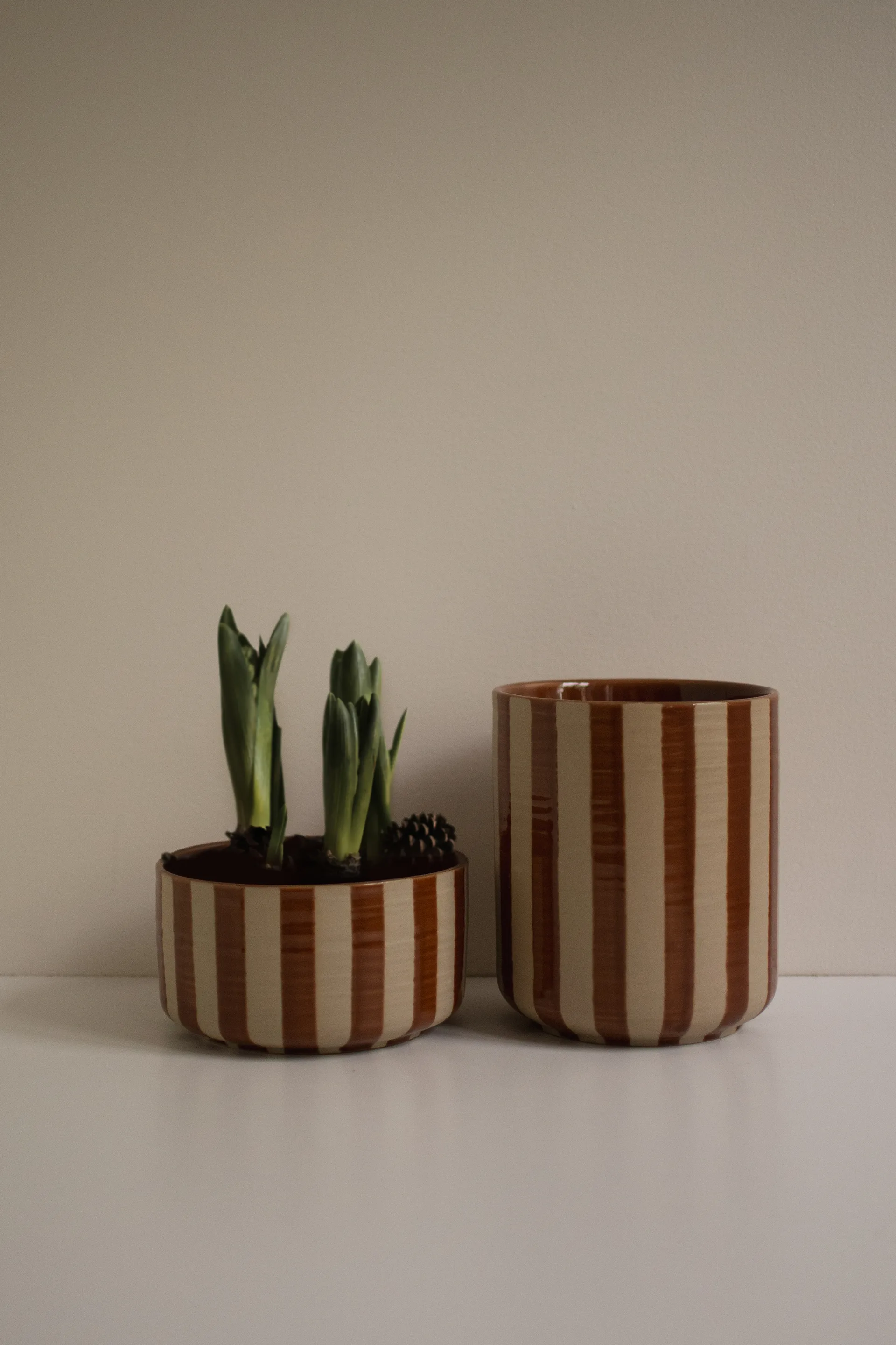 Line decoratieschaal Ø16 cm, Stripe nougat DBKD