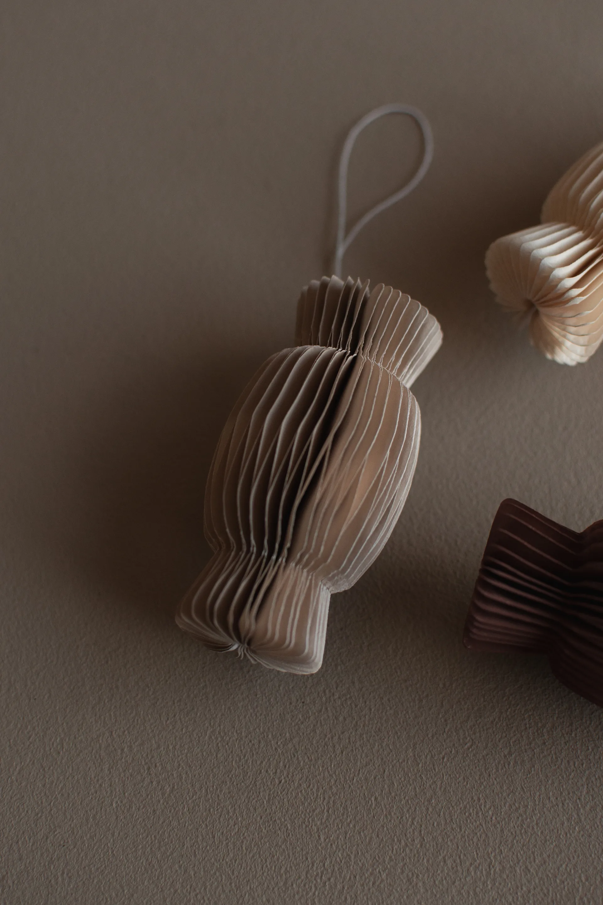 Paper candy kersthanger, Beige DBKD