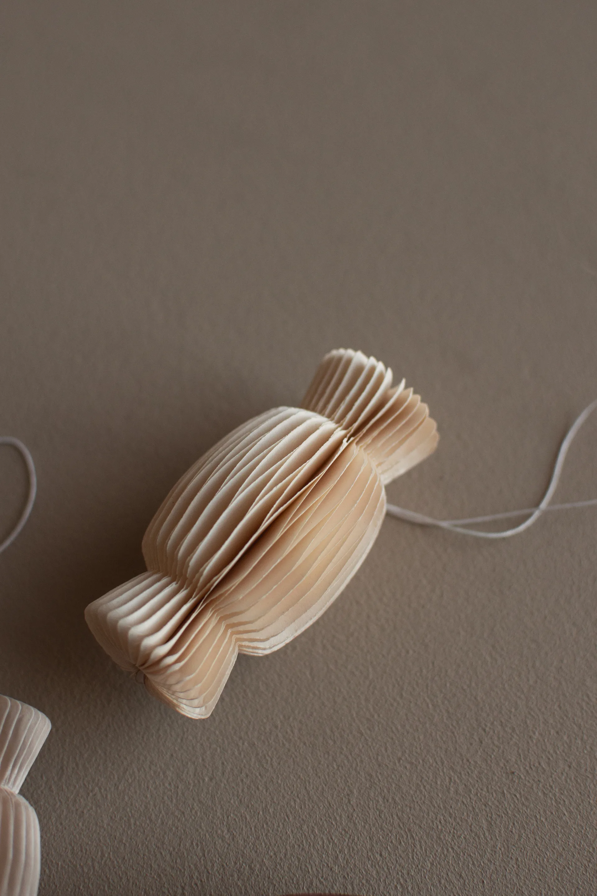 Paper candy kersthanger, White DBKD