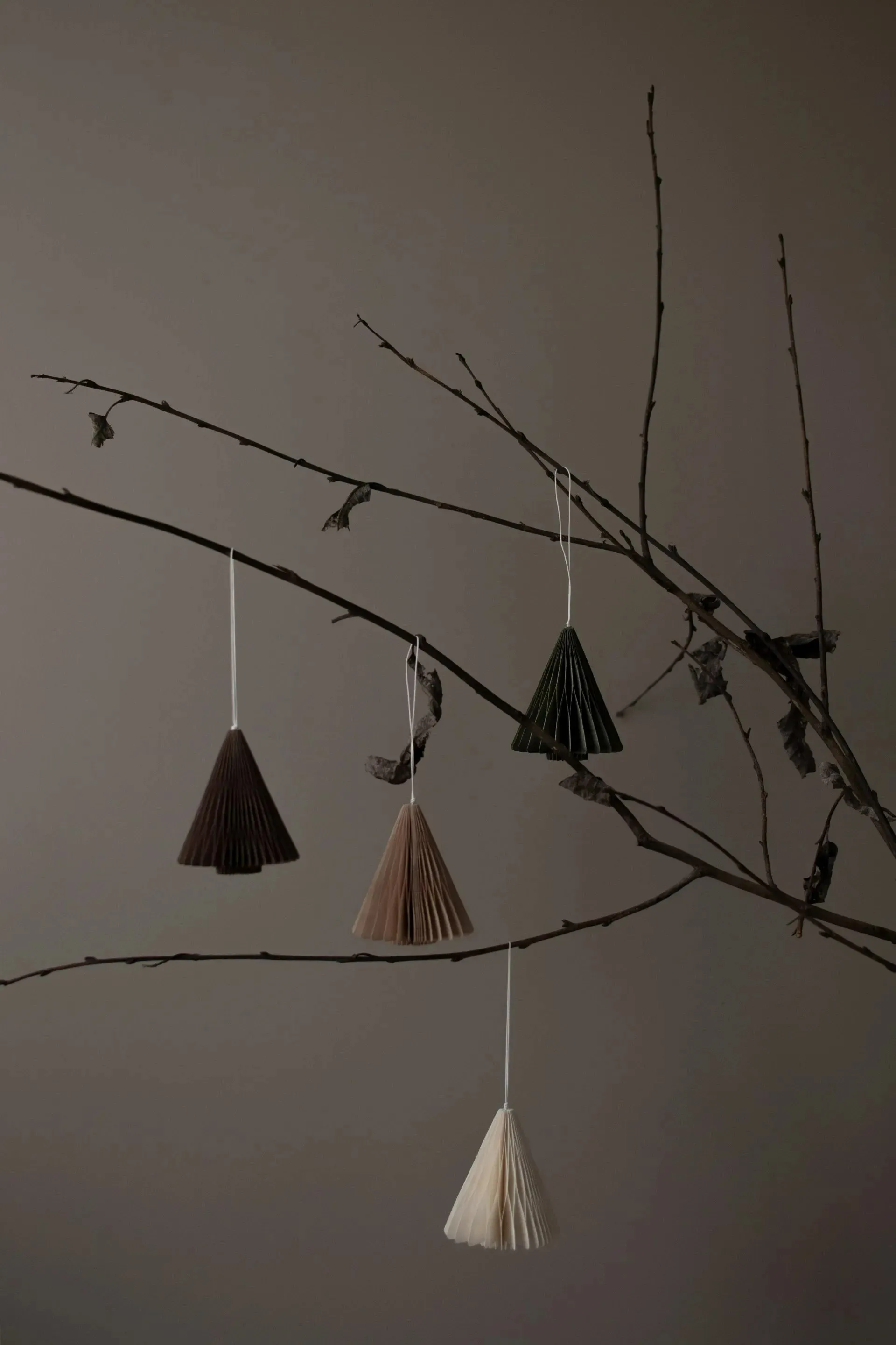 Paper tree kersthanger 7 cm, Brown DBKD