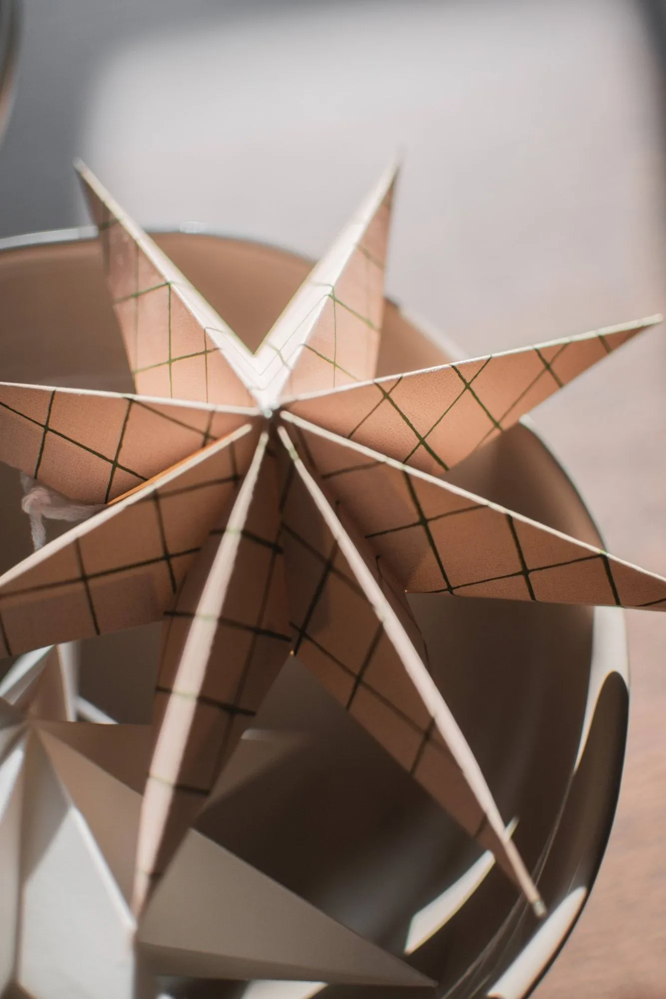 Paper winter star decoratiehanger, Square sand, large, Ø19 cm DBKD