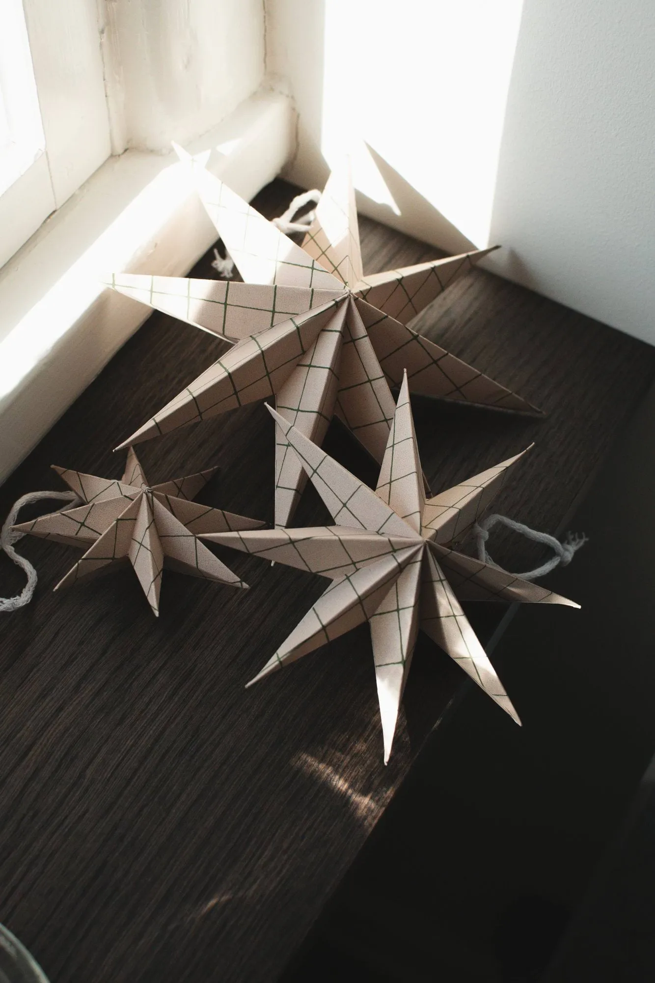 Paper winter star decoratiehanger, Square sand, medium, Ø14 cm DBKD