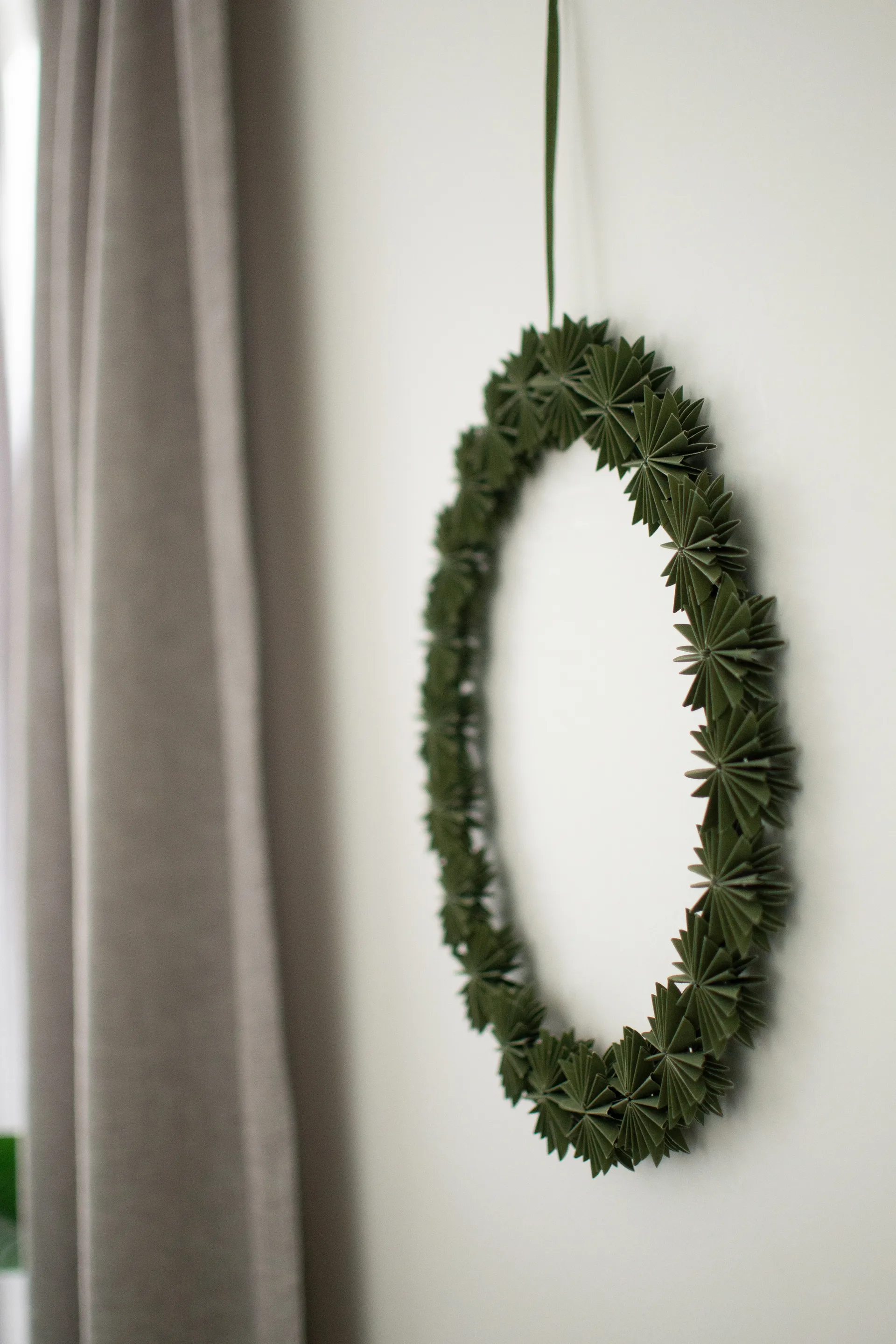 Papieren vlok krans decoratiekrans Ø35 cm, Groen DBKD