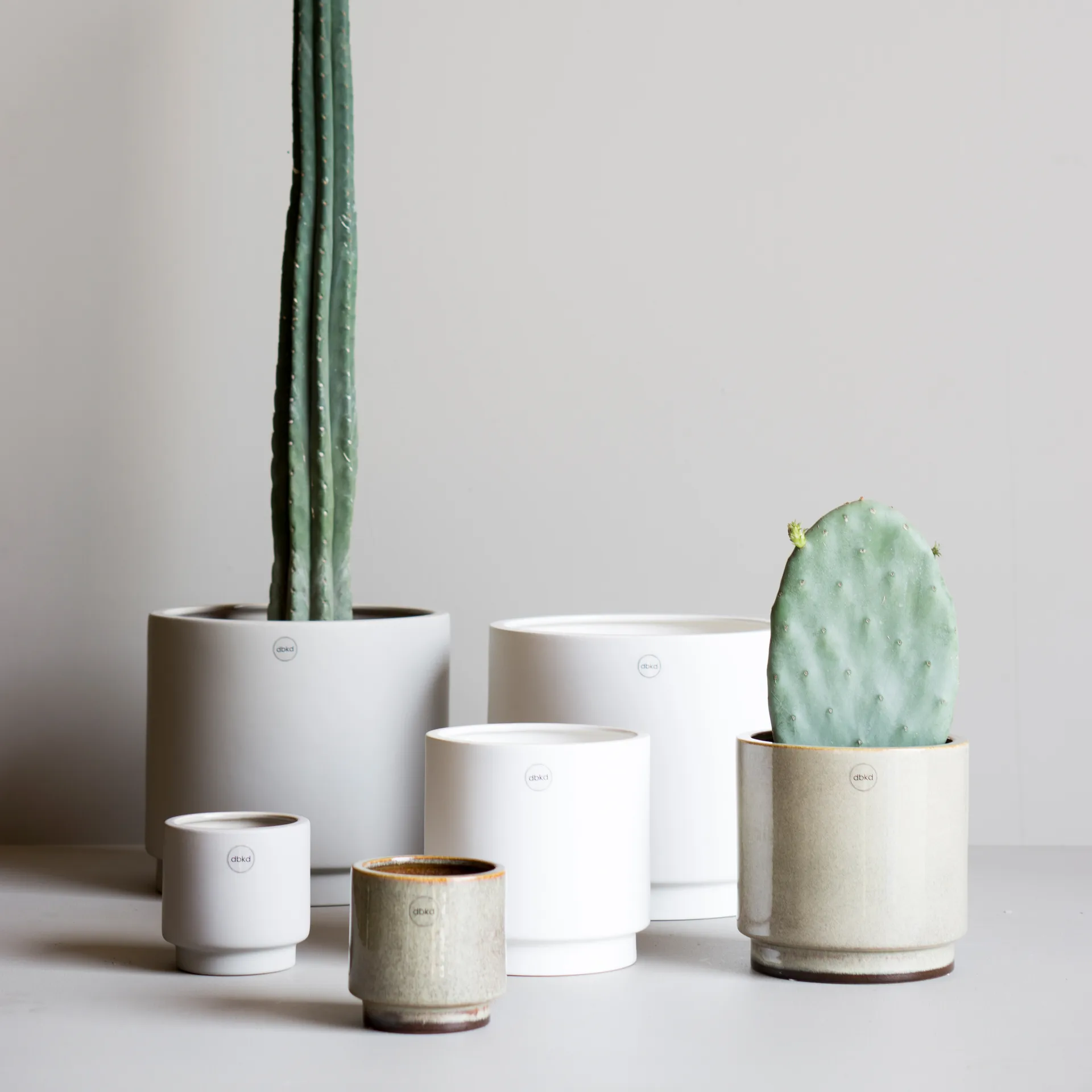 Solid pot white, Middel Ø16 cm DBKD