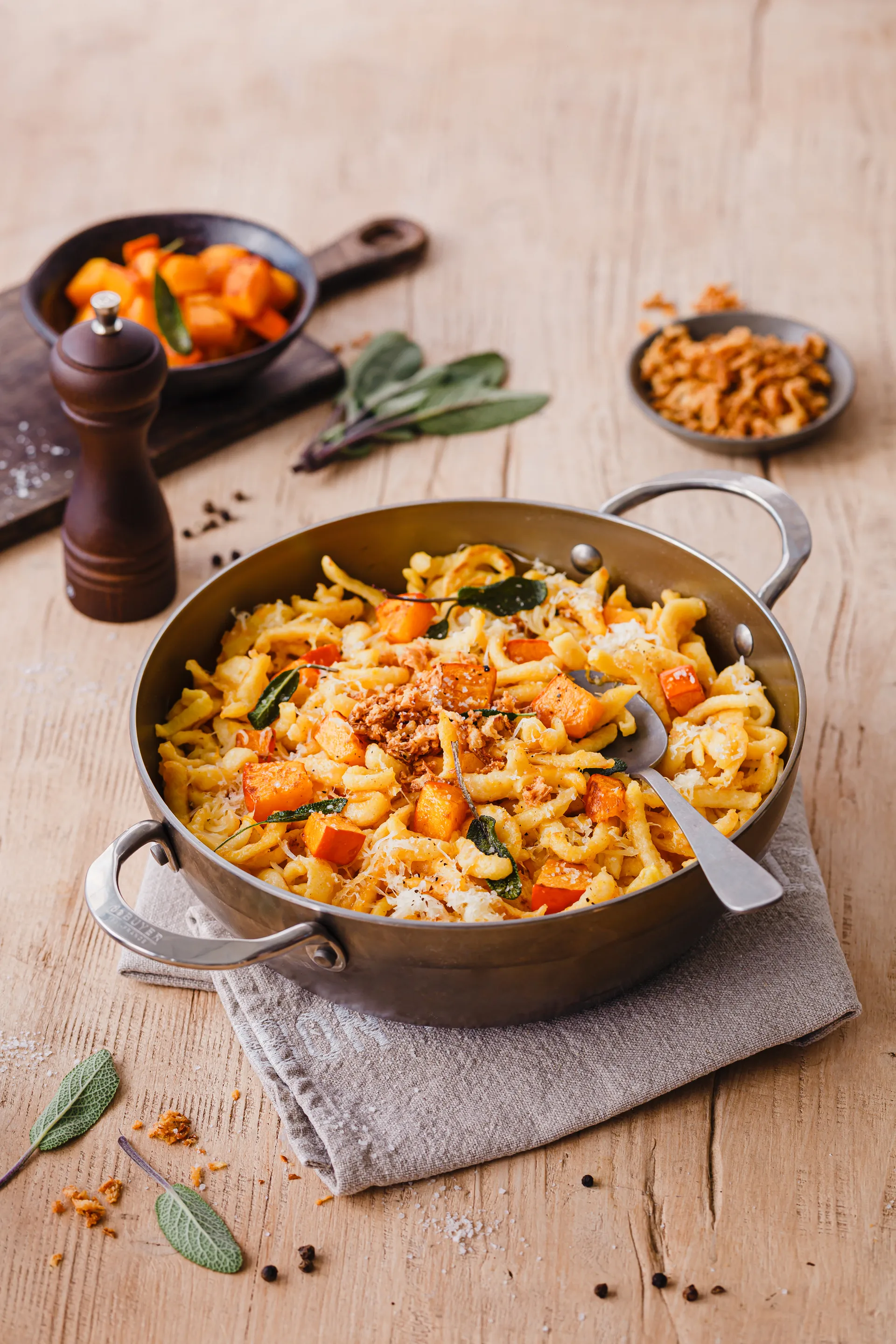 Mineral B Country hapjespan, 24 cm De Buyer