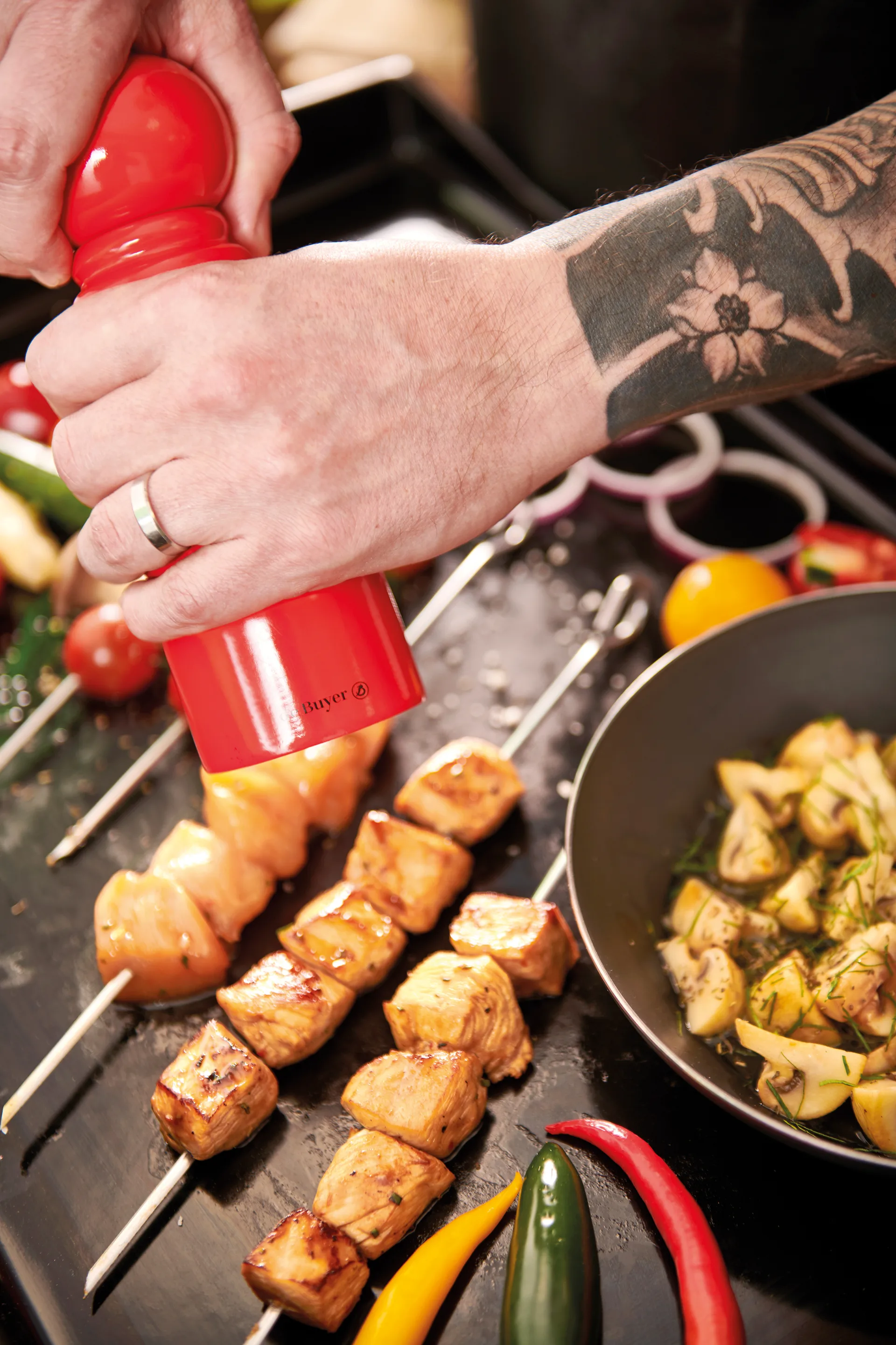 Rumba zout- en pepermolen keramiek 14 cm, Donkerbruin De Buyer