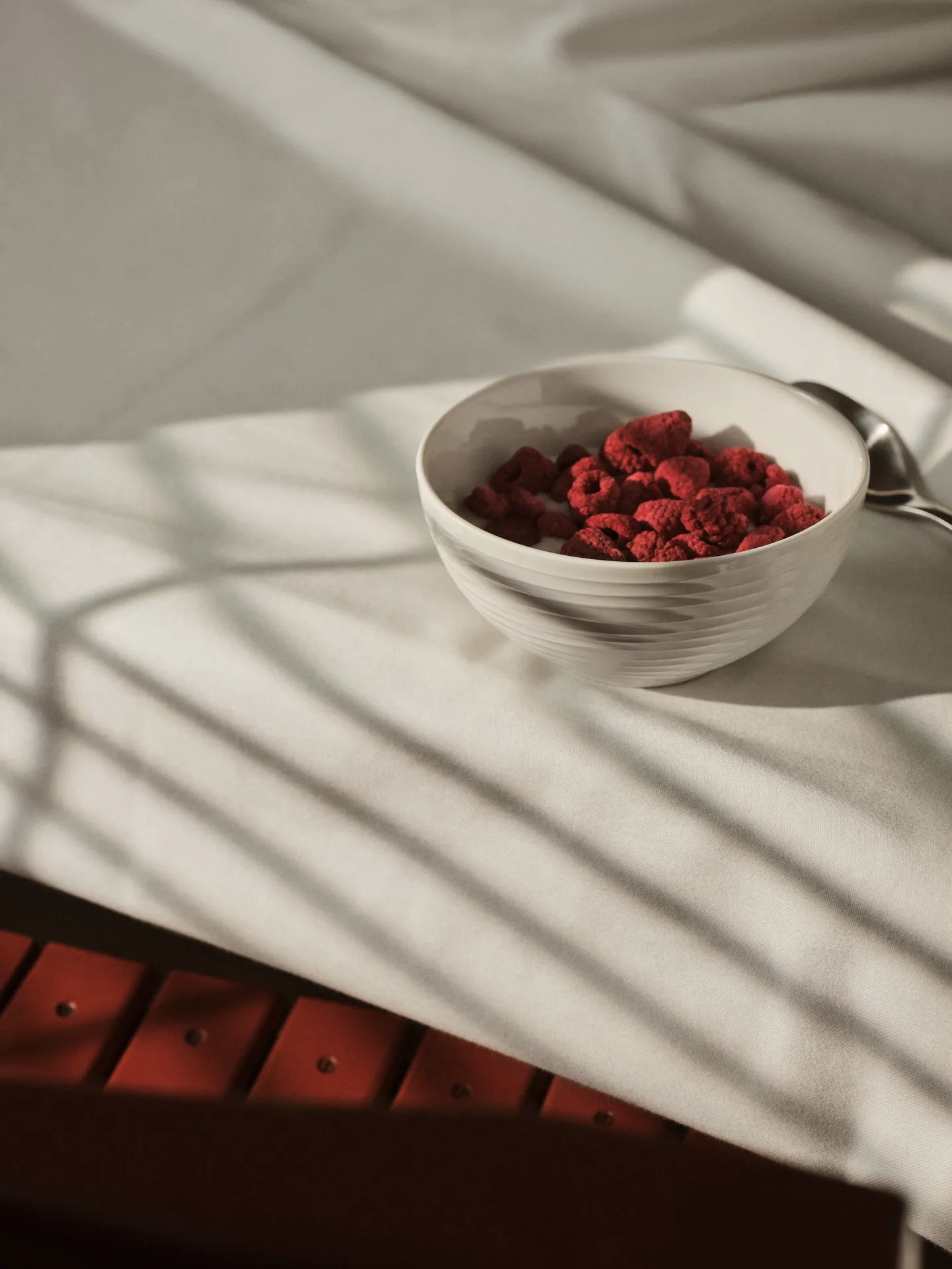 Blond schaal, wit gestipt Design House Stockholm