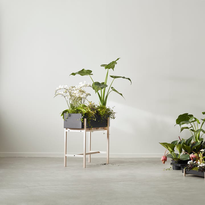 Botanic flower stand, Zwart-essen Design House Stockholm