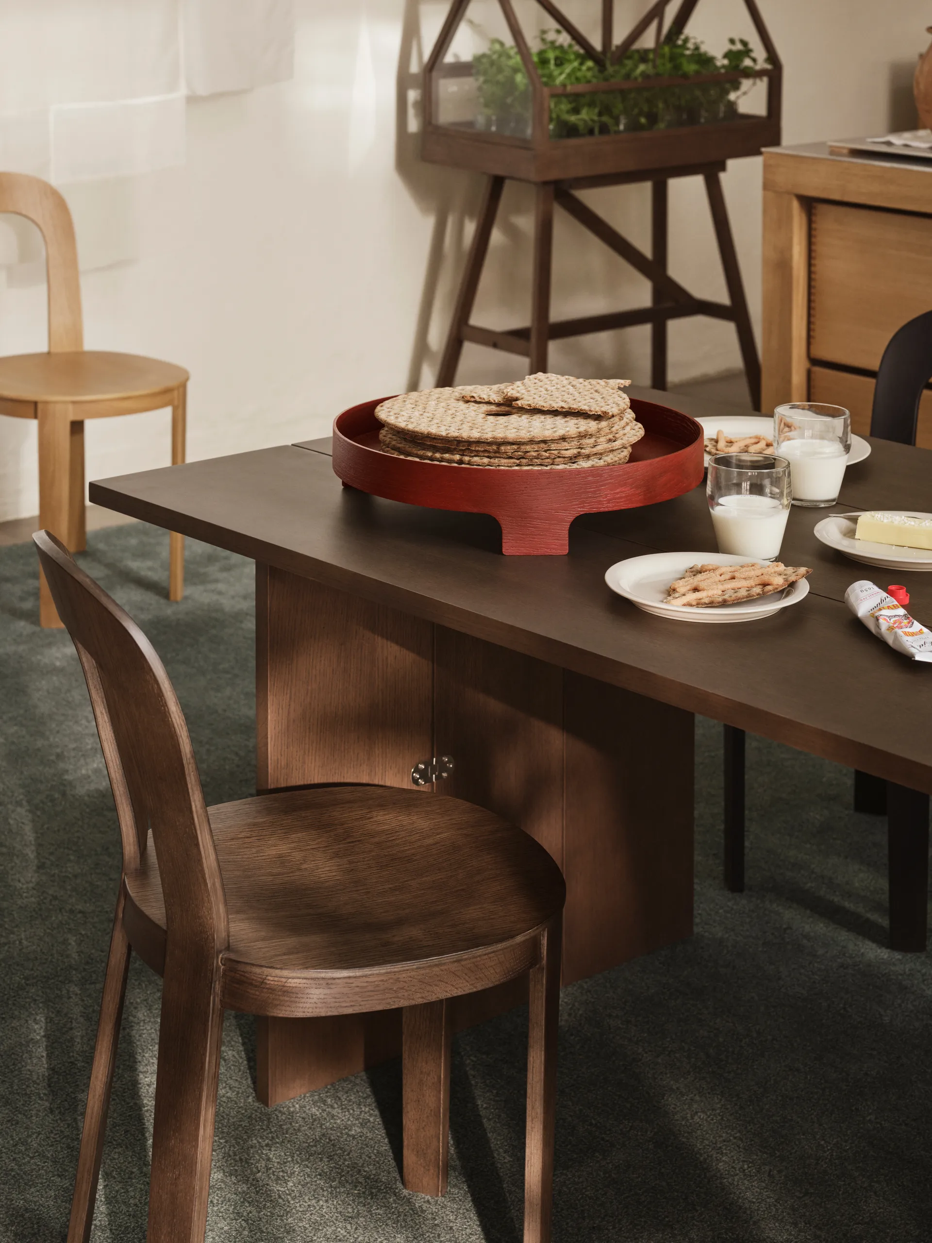 Bridge dienblad, Rood, Ø42 cm Design House Stockholm