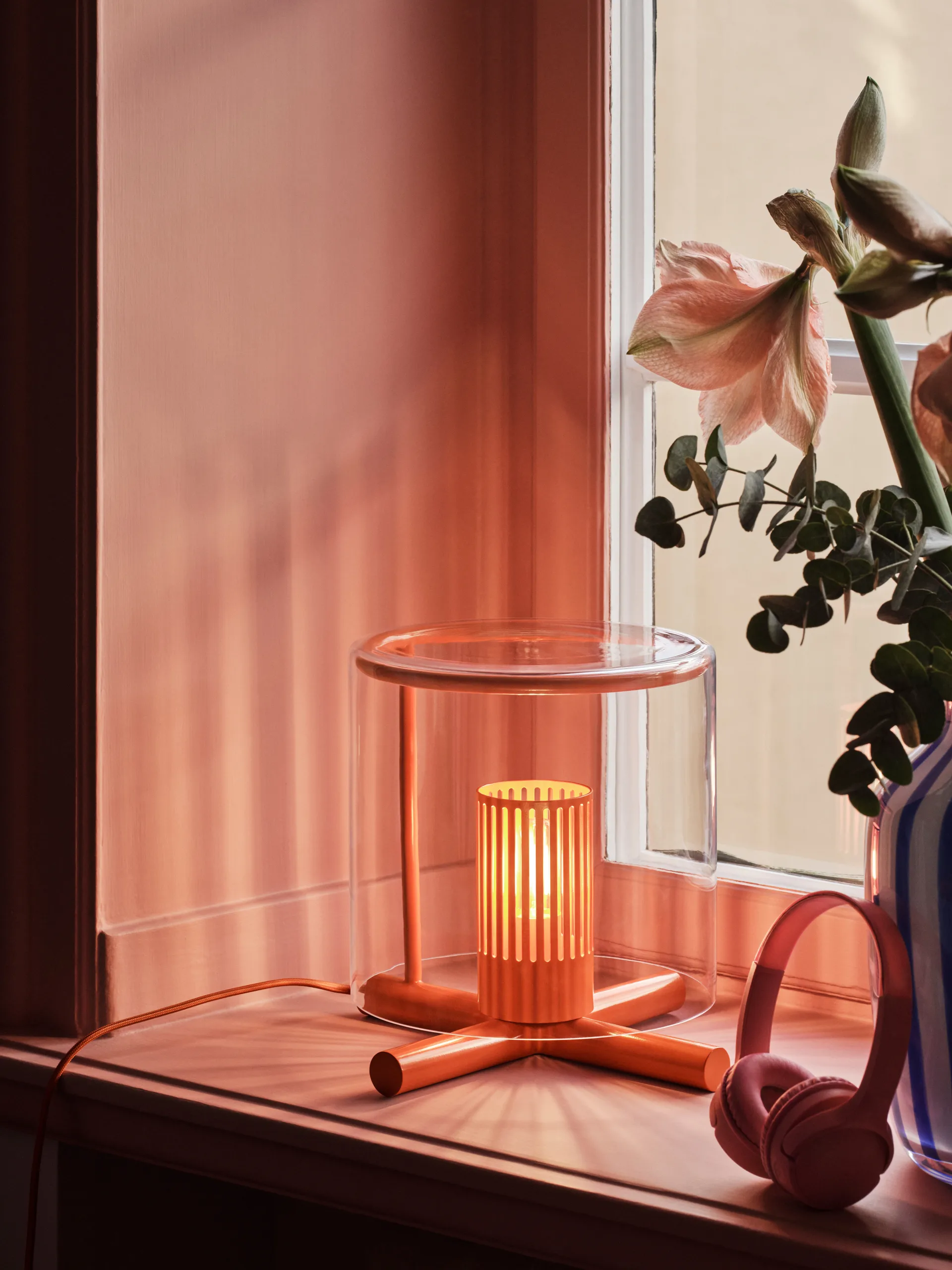 Fire Place tafellamp, Red Design House Stockholm