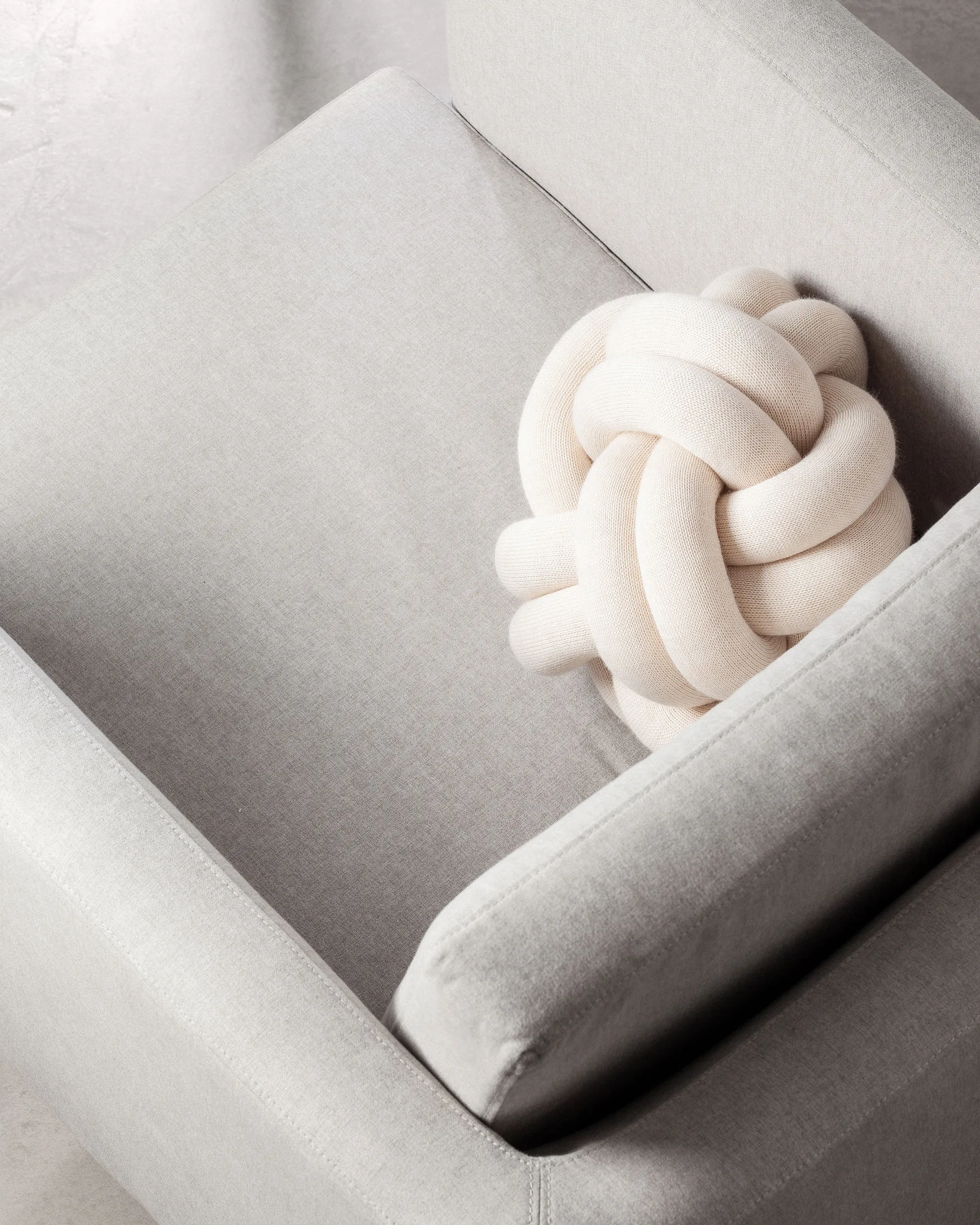 Knot kussen, Cream Design House Stockholm