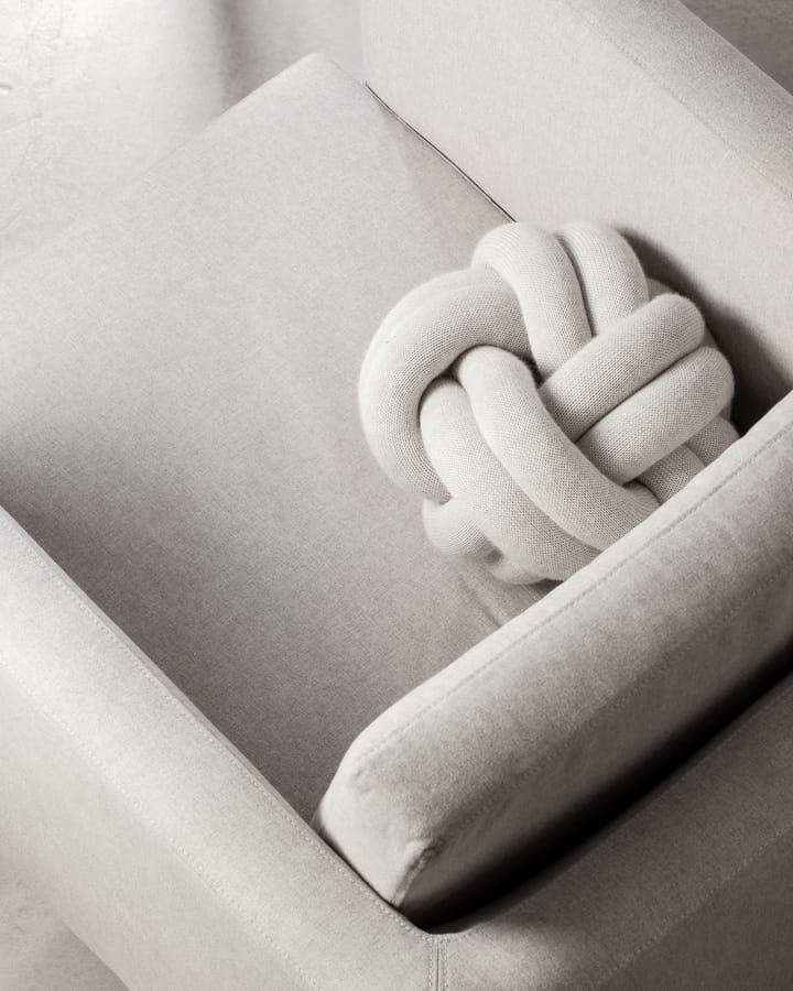 Knot kussen, lichtgrijs Design House Stockholm
