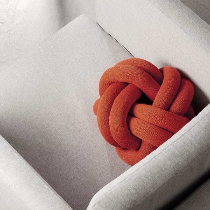 Knot kussen, Orange red Design House Stockholm
