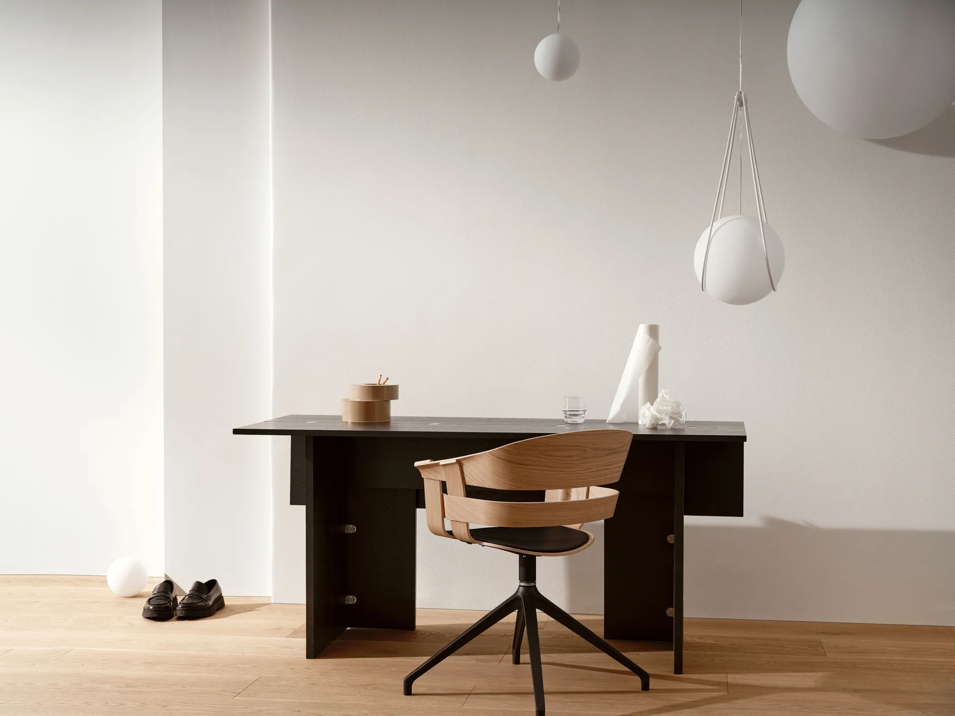 Kosmos houder zwart, middel Design House Stockholm