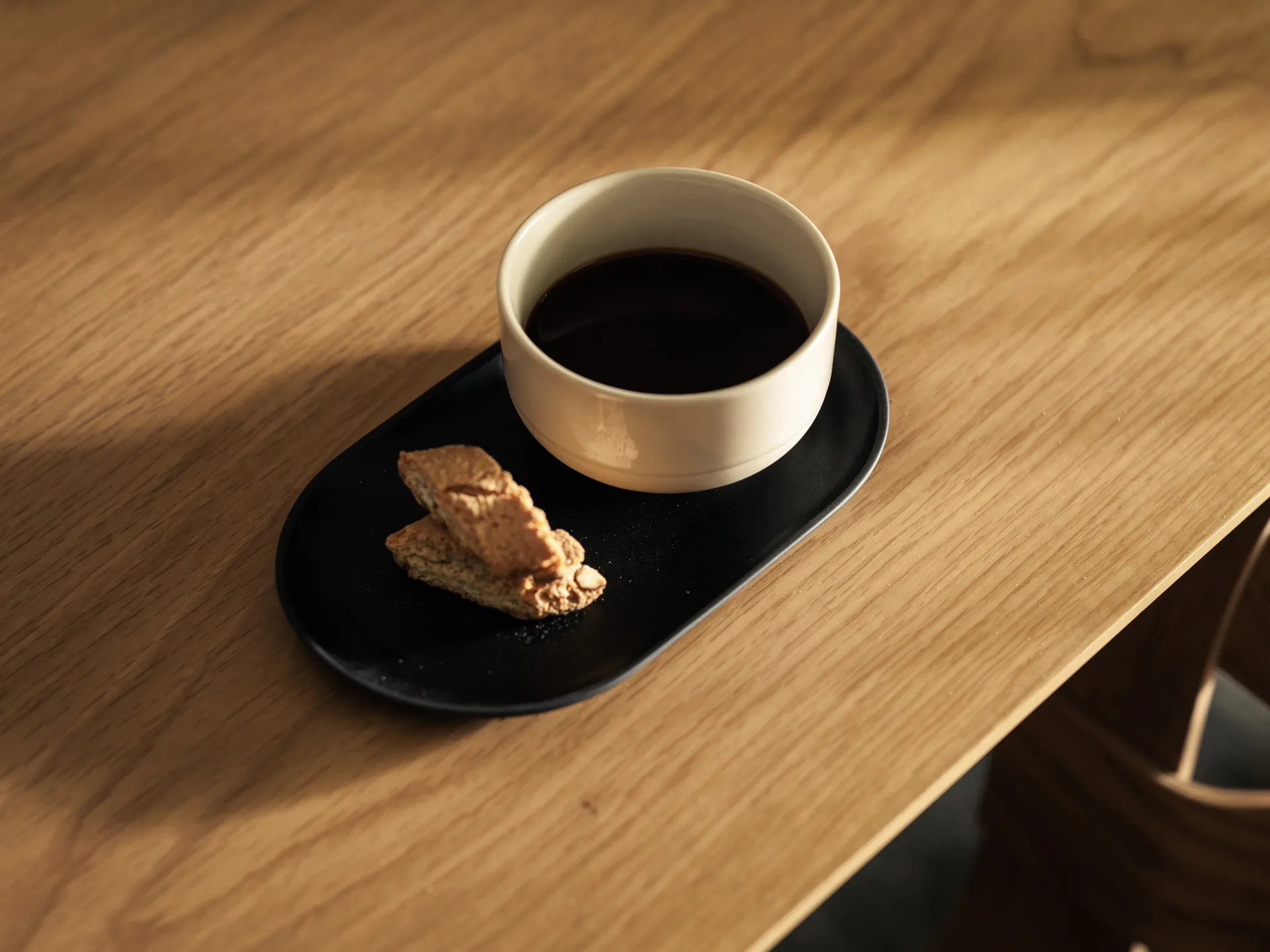 Sand bord ovaal 12,5x20 cm, Black clay Design House Stockholm