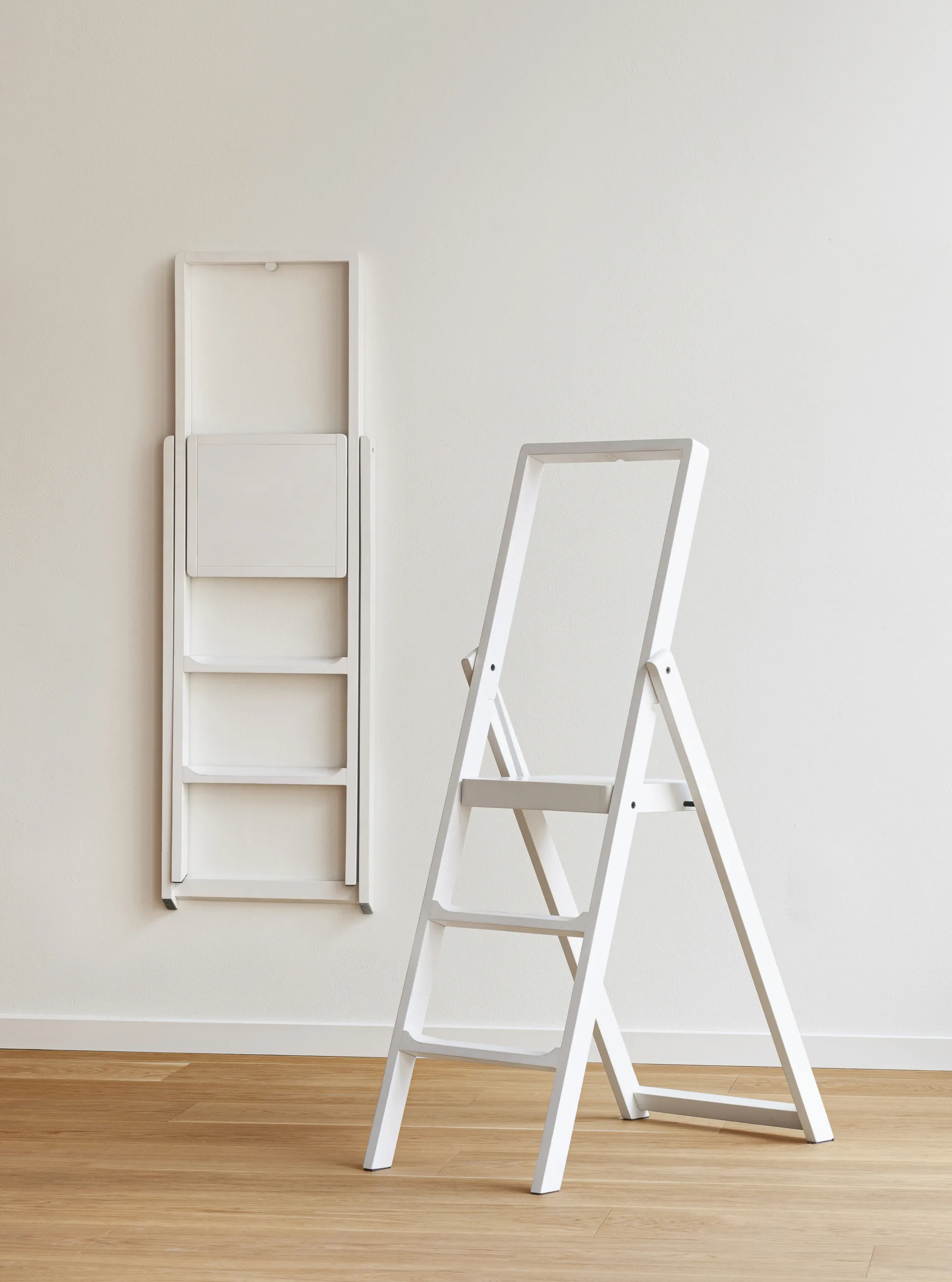 Step ladder, Wit gebeitst Design House Stockholm